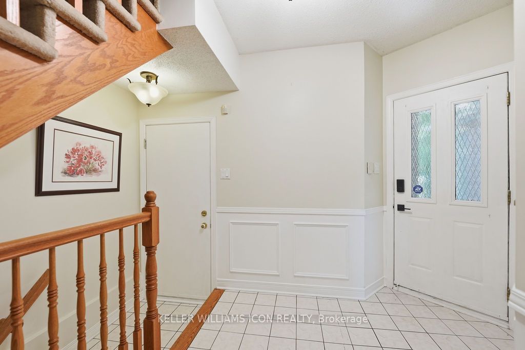 15 Locheland Crescent, Barrhaven, ON K2G 6H2 photo 4