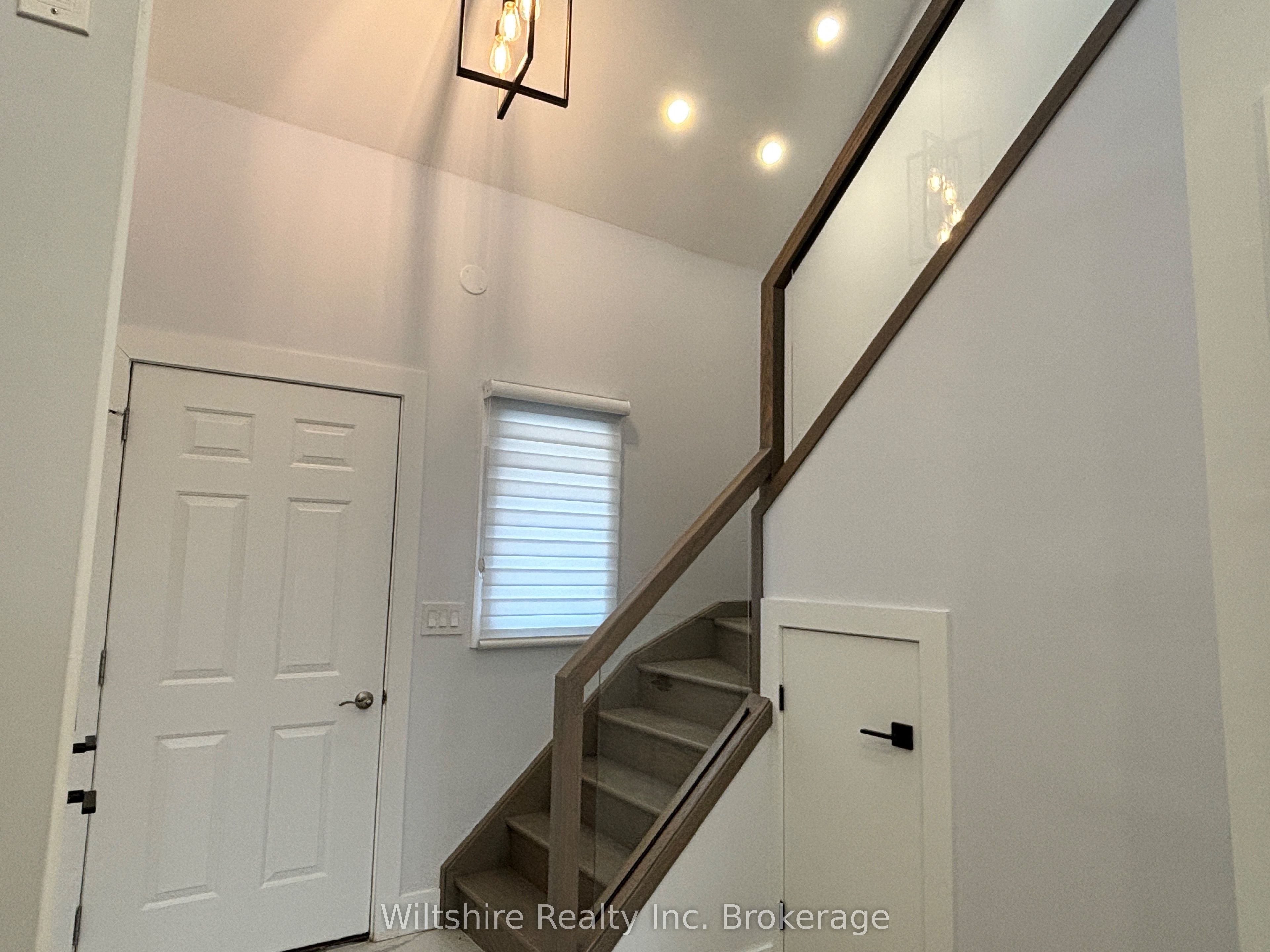 14 GLENDALE Drive 3, Tillsonburg, ON N4G 1J2 photo 2