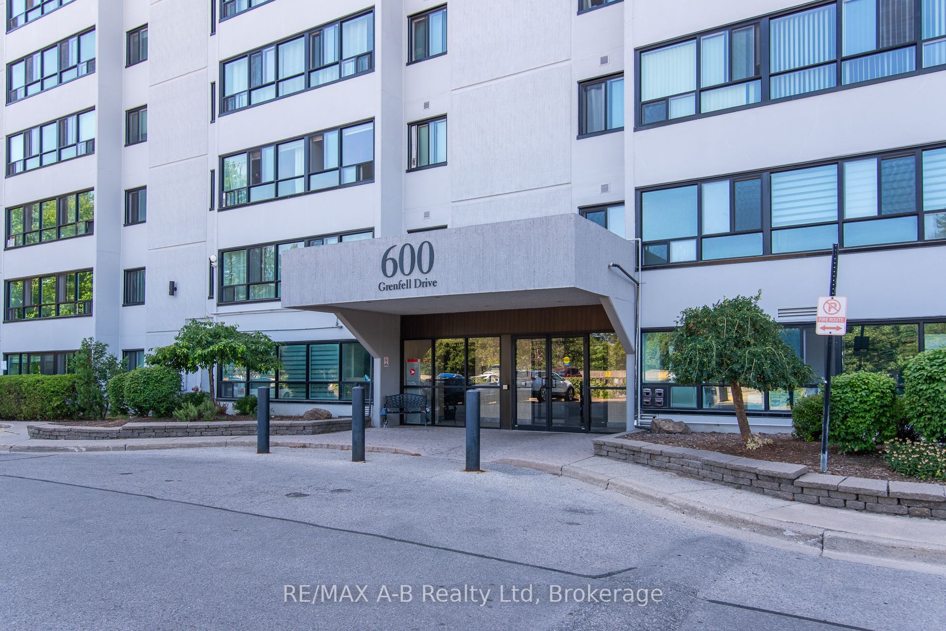 600 Grenfell Drive W 407, London North, ON N5X 2R8 photo 4