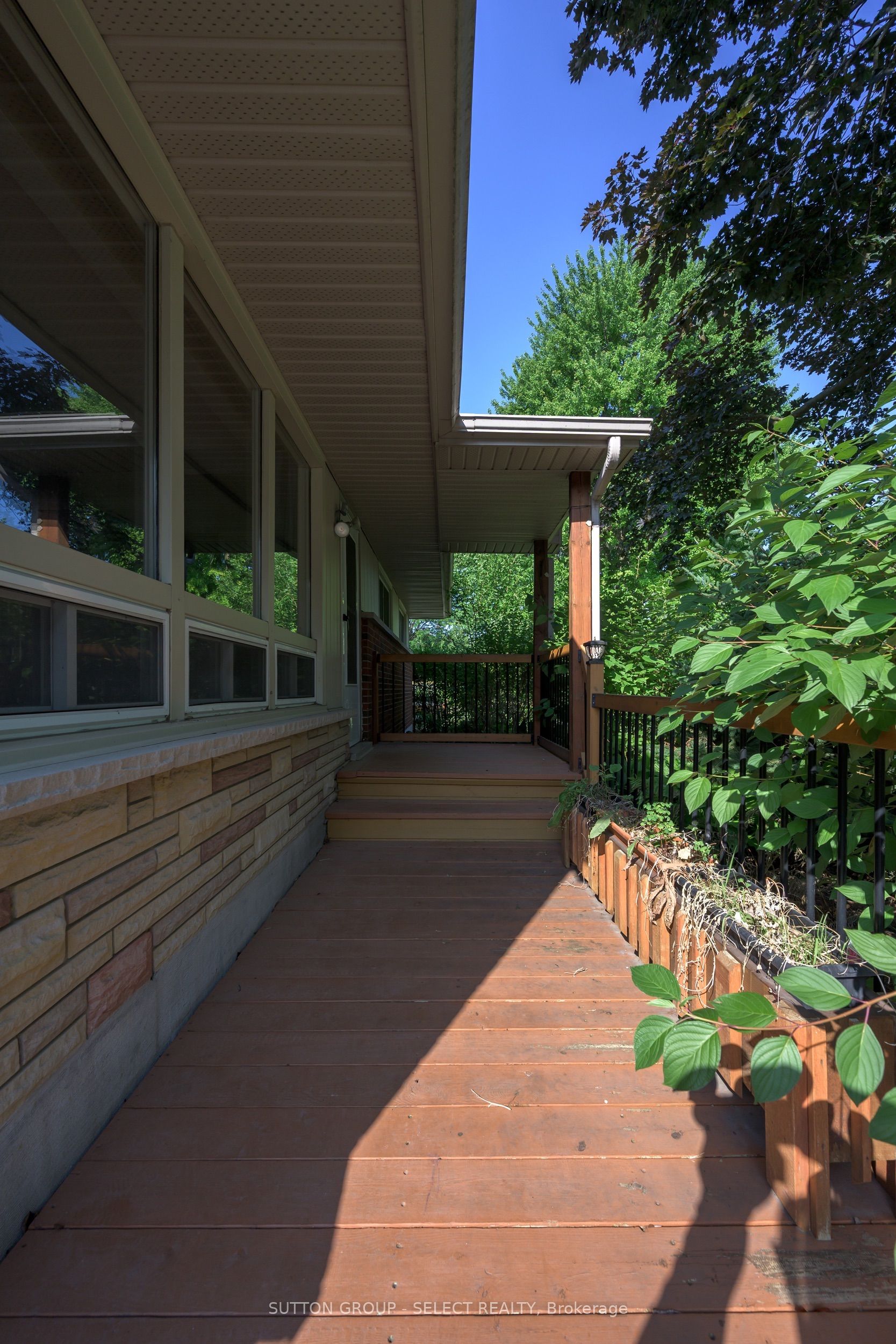 1470 Perth Avenue, London East, ON N5V 2M5 photo 2
