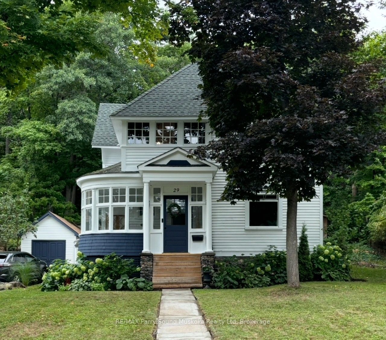 29 Waubeek Street, Parry Sound, ON P2A 1C1 photo 4