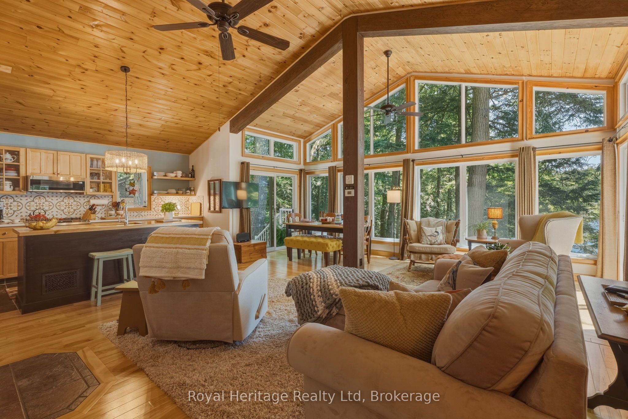 1114 Bruce Lake Drive, Muskoka Lakes, ON P0B 1G0 photo 4