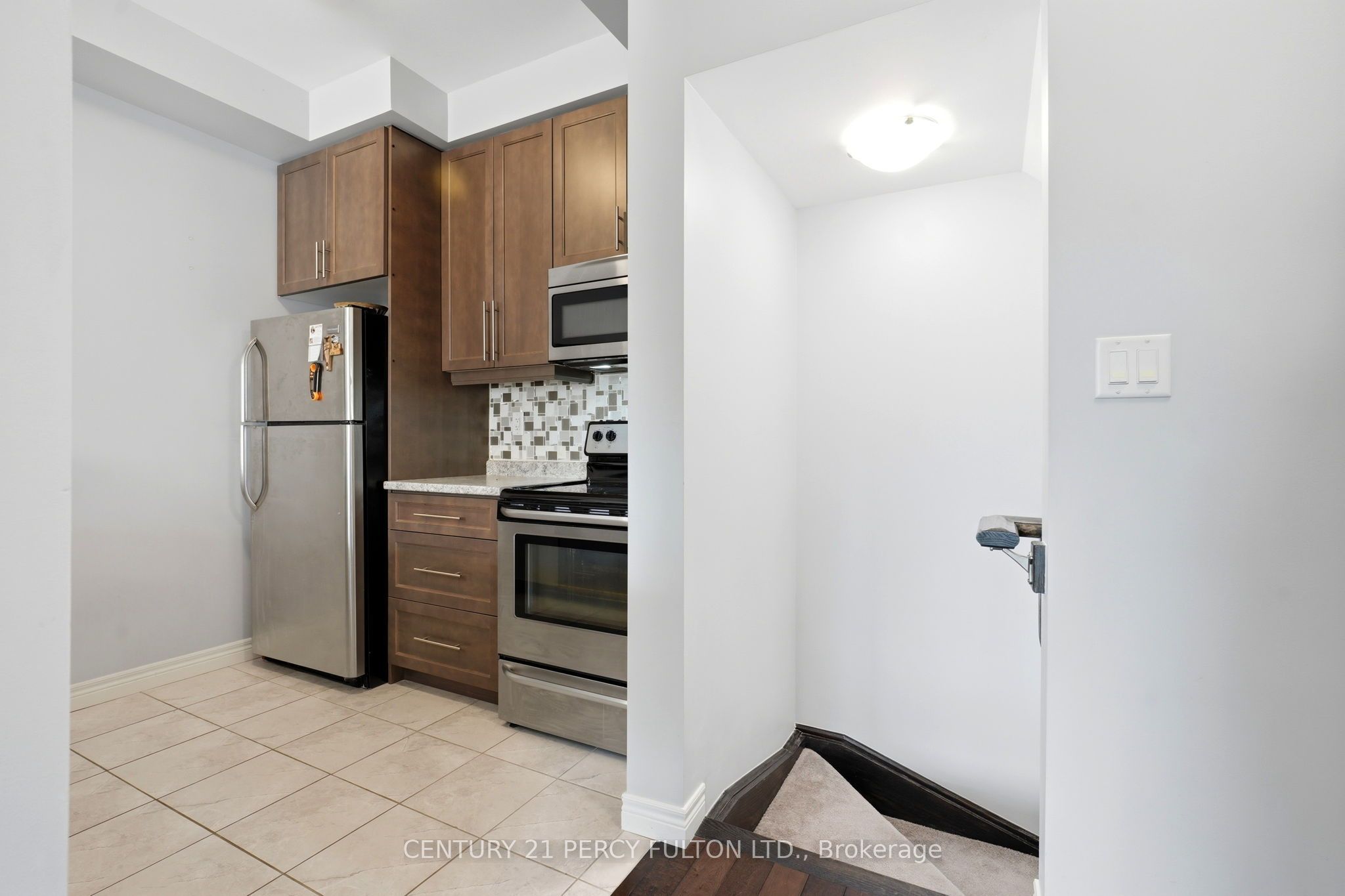 6 Whaley Lane, Hamilton, ON L9G 0G7 photo 5