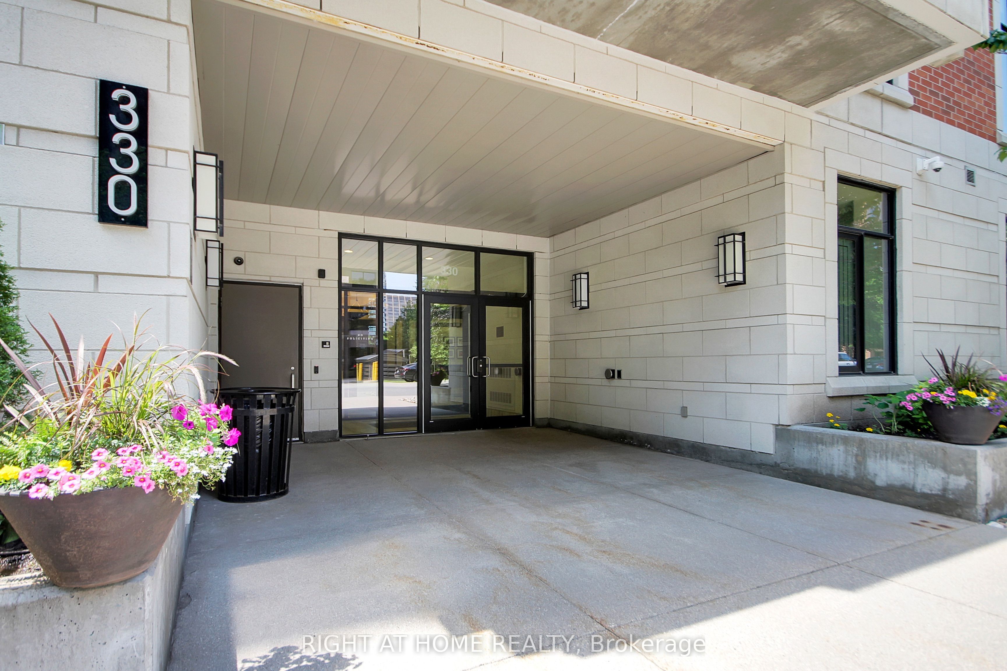 330 Loretta Avenue S 810, Dows Lake - Civic Hospital and Area, ON K1S 4E8 photo 4