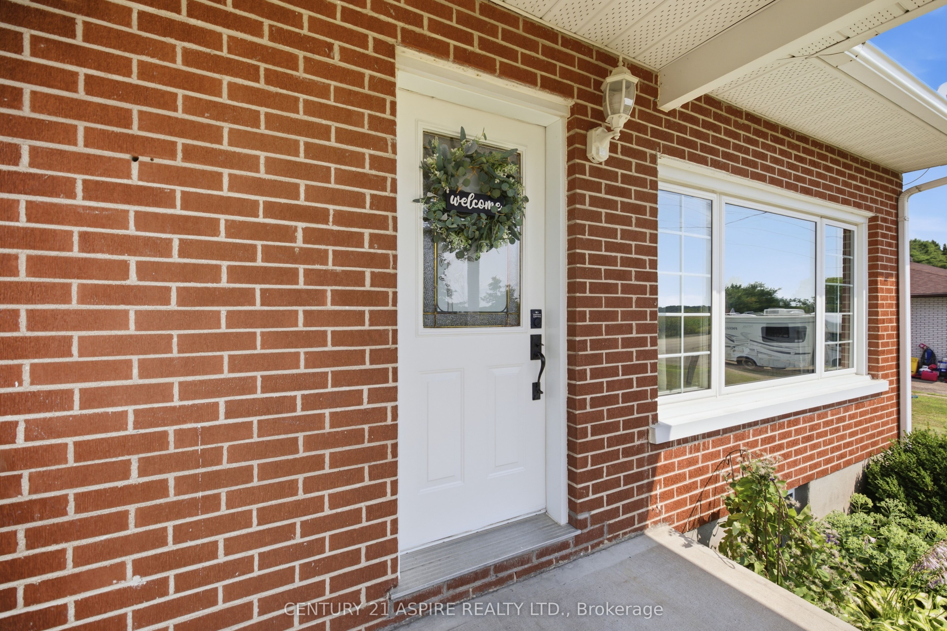 336 Witt Road, Laurentian Valley, ON K8A 6W5 photo 4