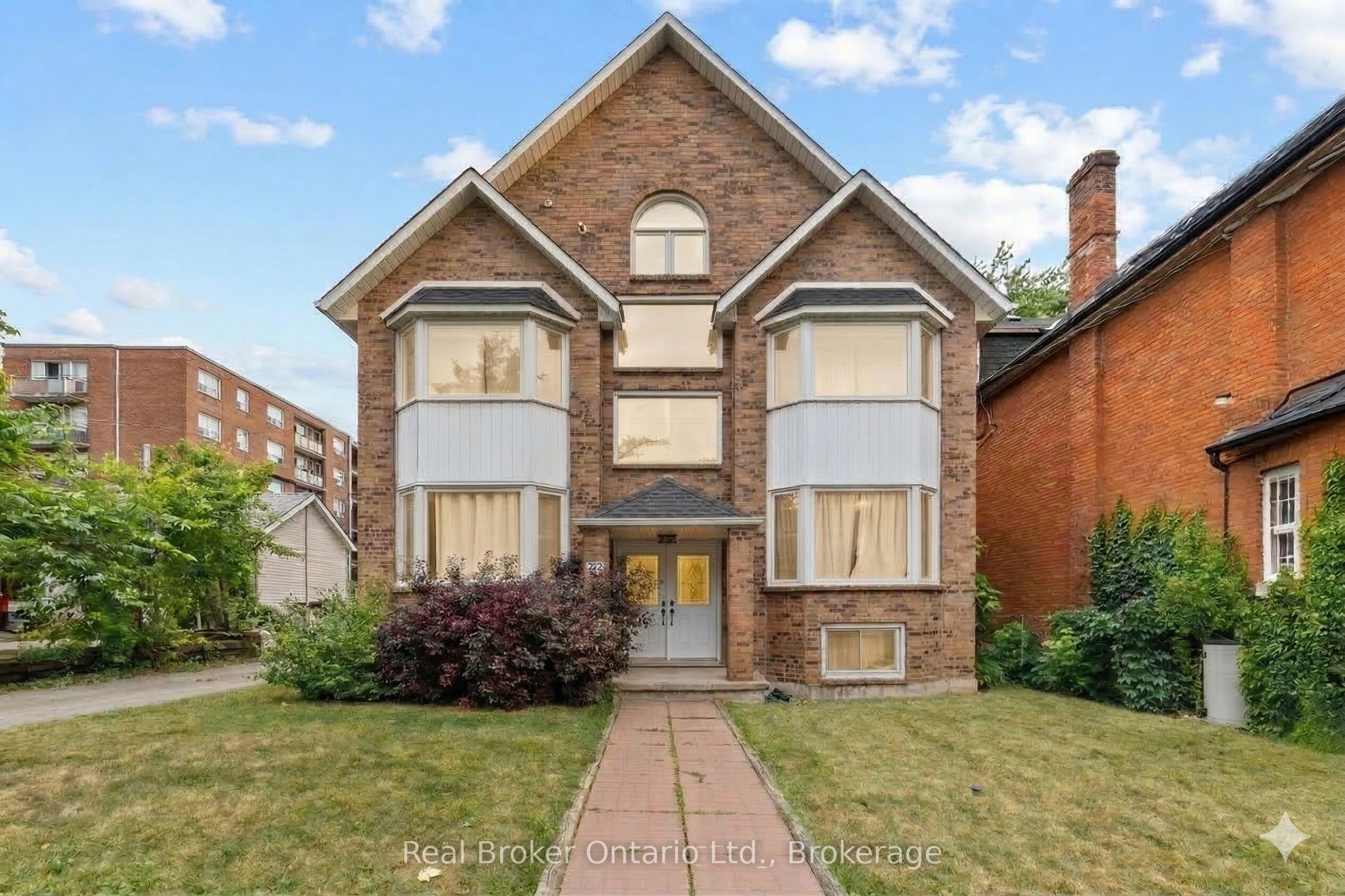 220 Caroline Street S 1, Hamilton, ON L8P 3L4 photo 2