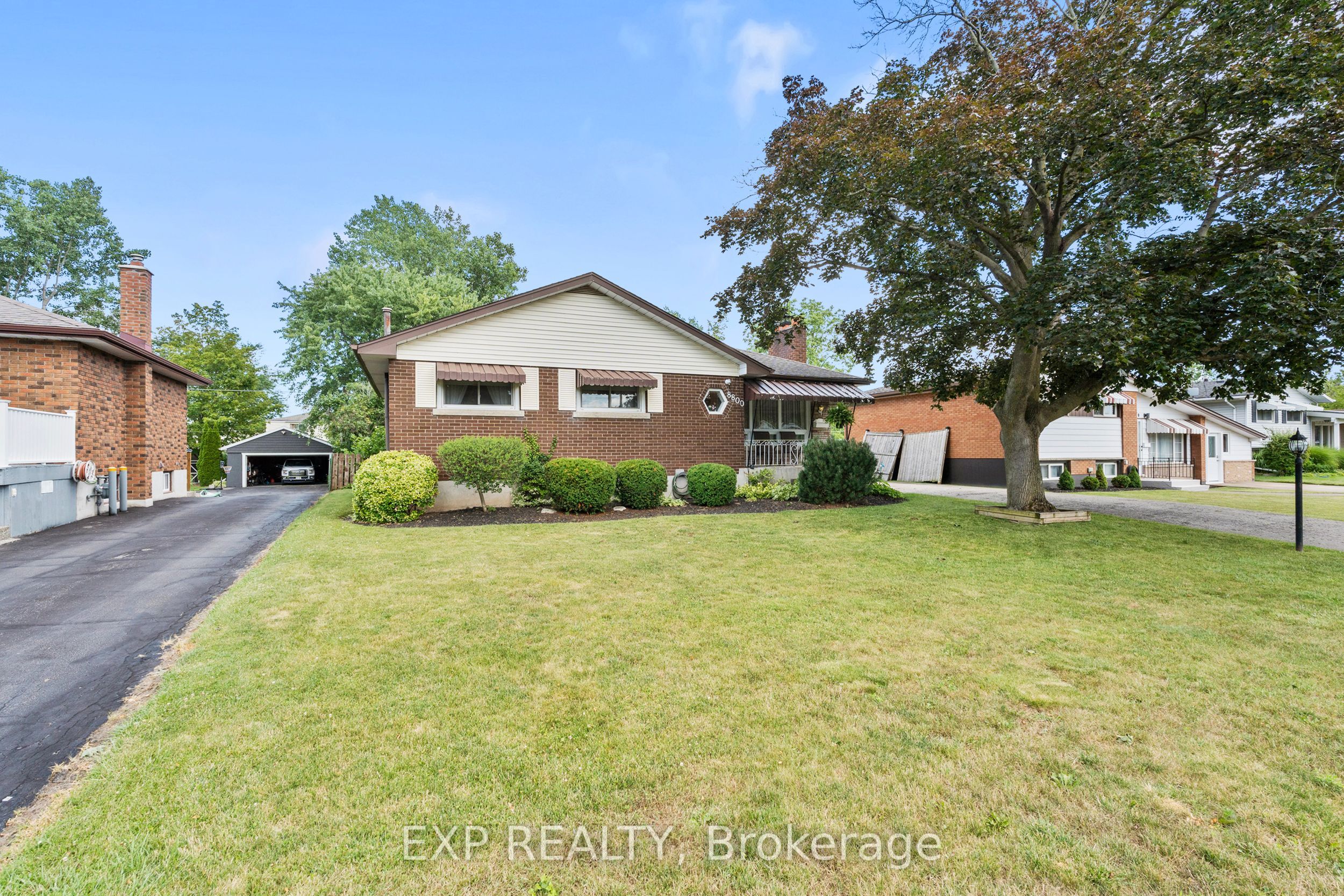 8800 Champlain Drive, Niagara Falls, ON L2G 6Y6 photo 2