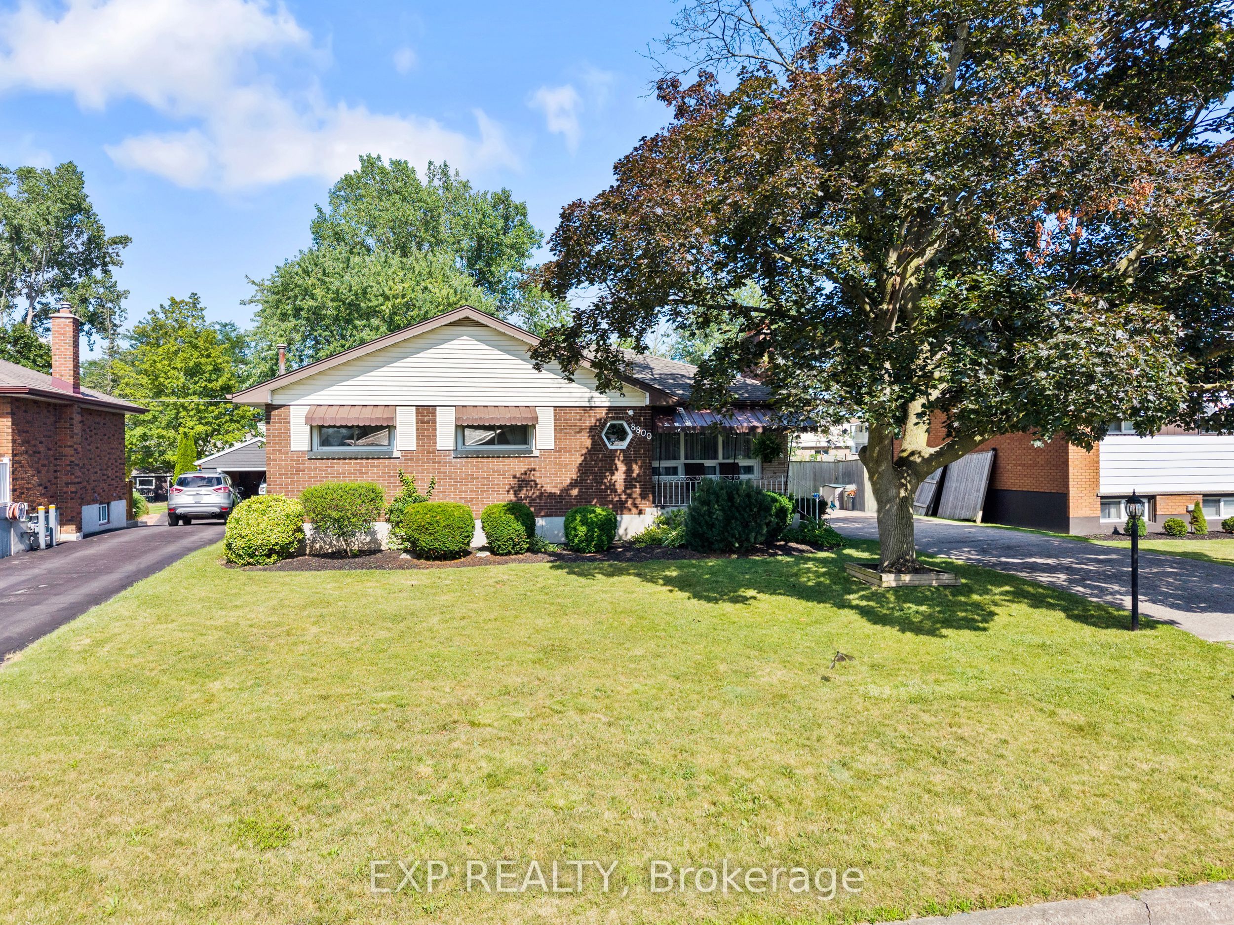 8800 Champlain Drive, Niagara Falls, ON L2G 6Y6 photo 3
