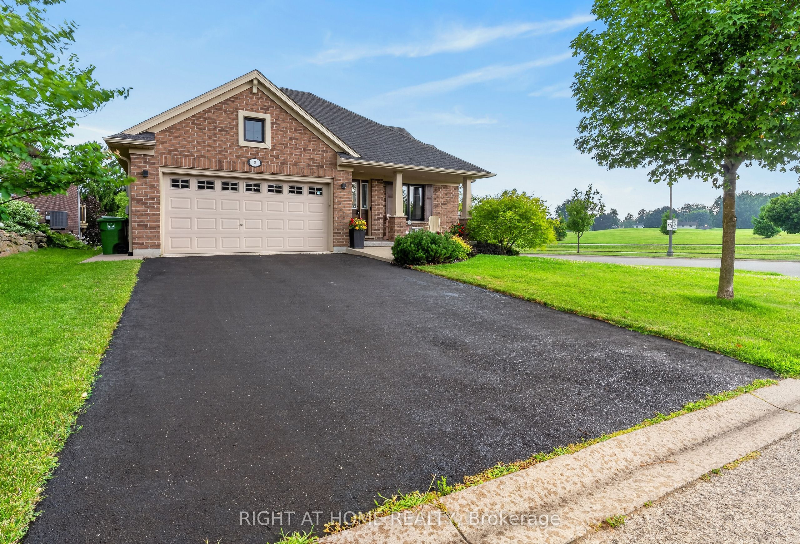 2 Noble Lane, St. Thomas, ON N5R 0C4 photo 2