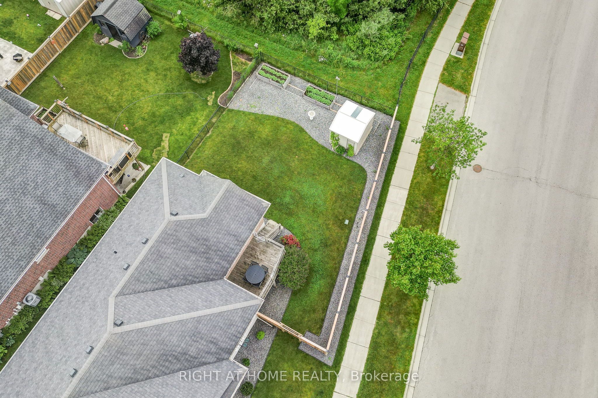2 Noble Lane, St. Thomas, ON N5R 0C4 photo 4