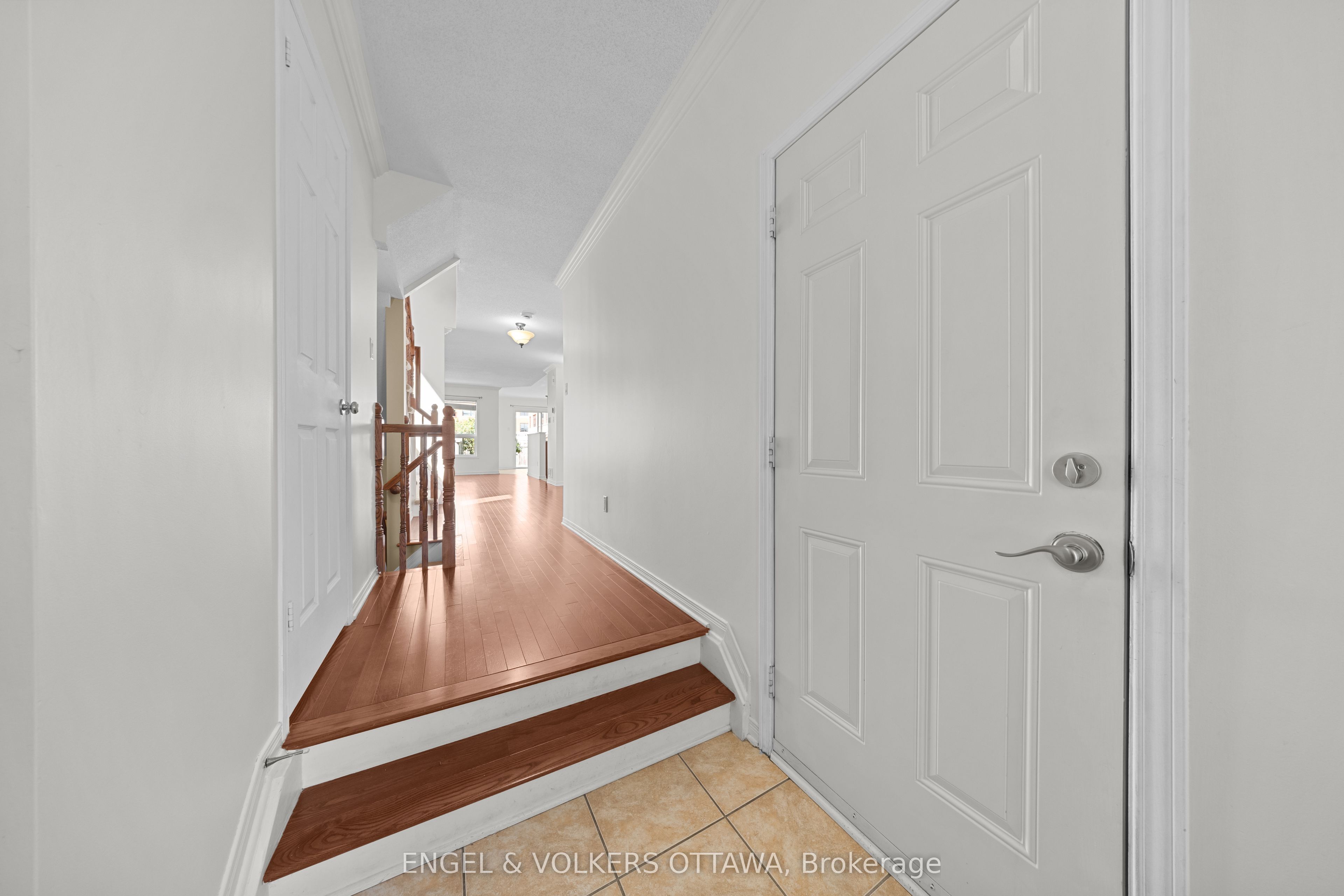 789 Cobble Hill Drive, Barrhaven, ON K2J 0C4 photo 3