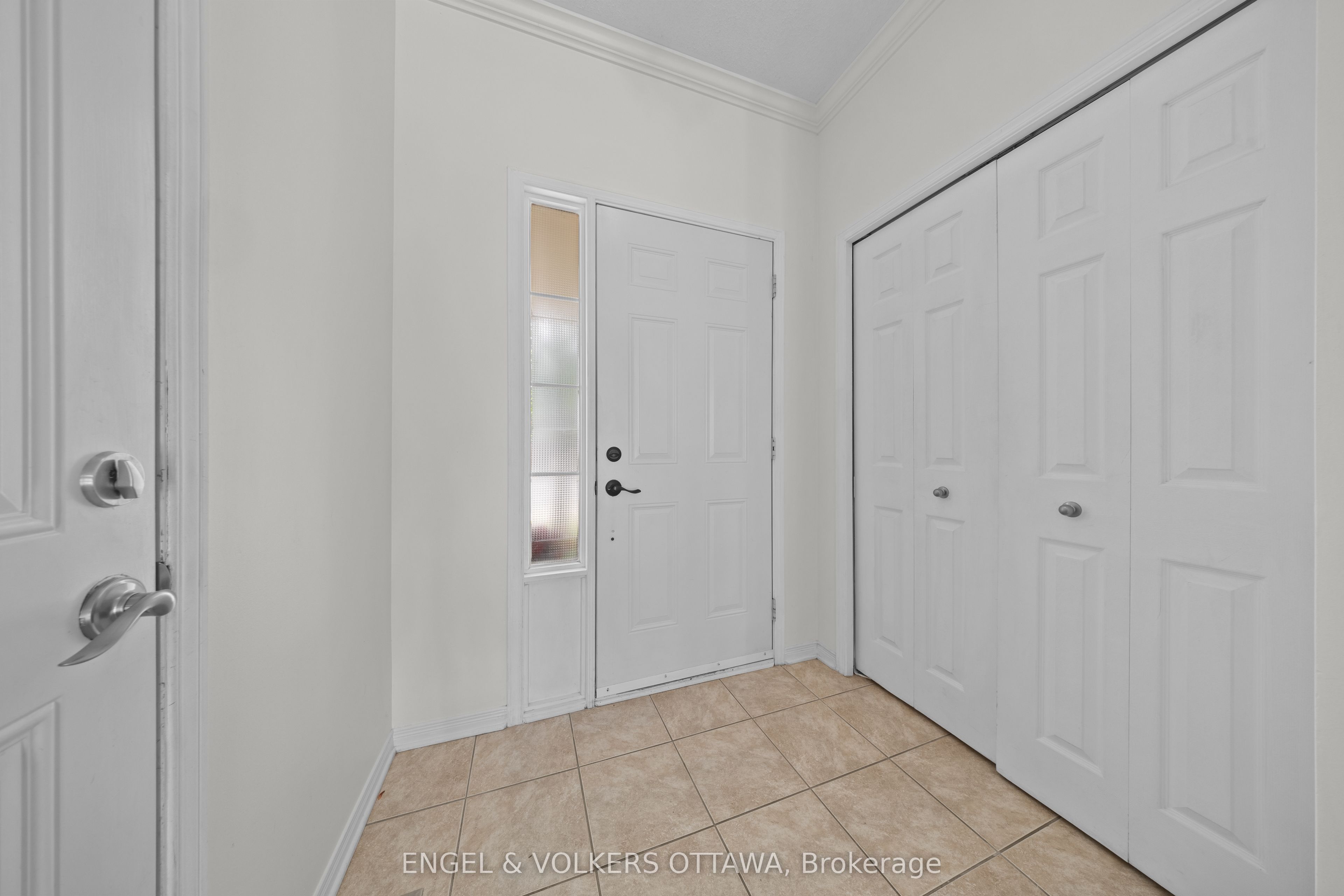 789 Cobble Hill Drive, Barrhaven, ON K2J 0C4 photo 4