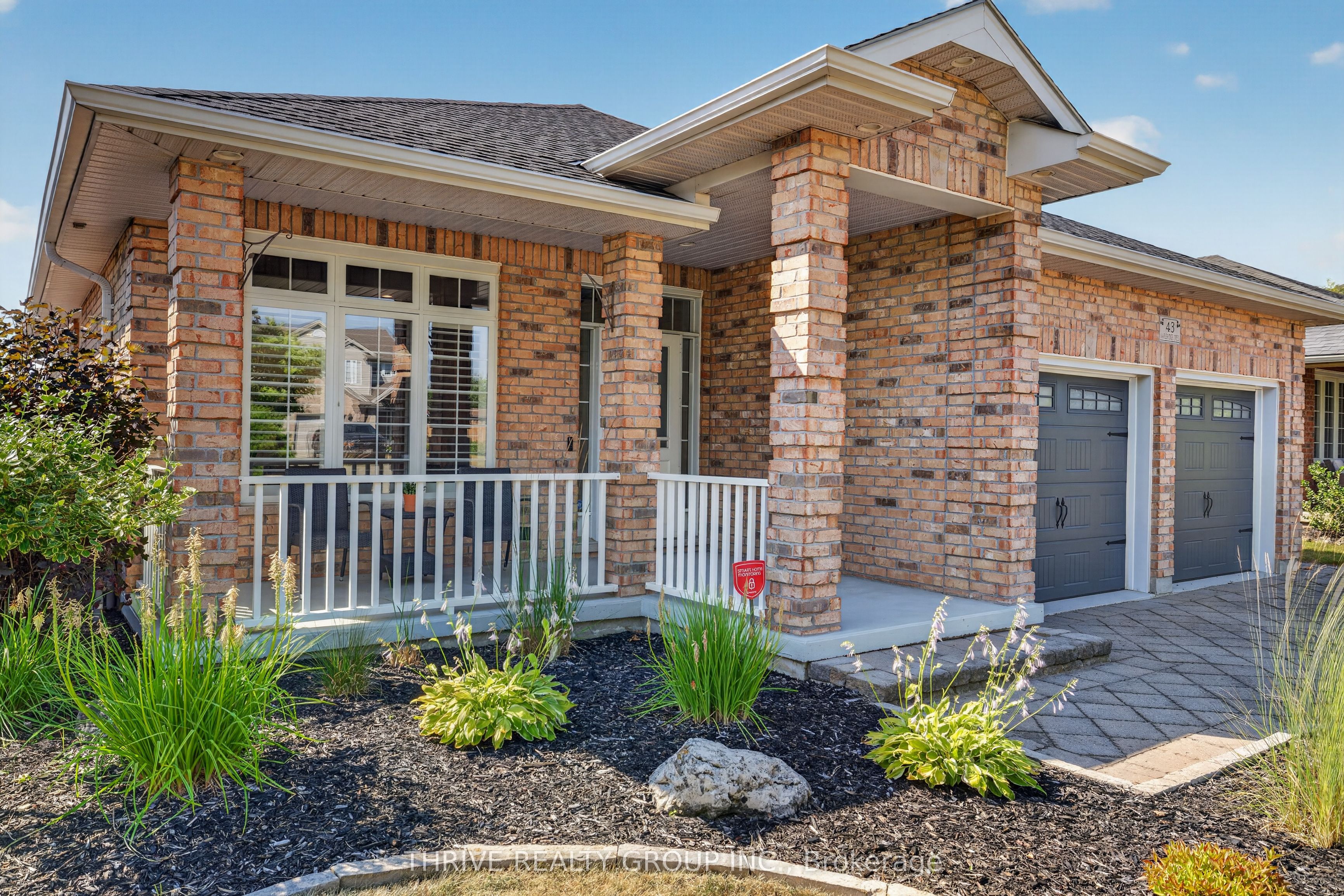 43 Mapleridge Crescent, Thames Centre, ON N0L 1G3 photo 3