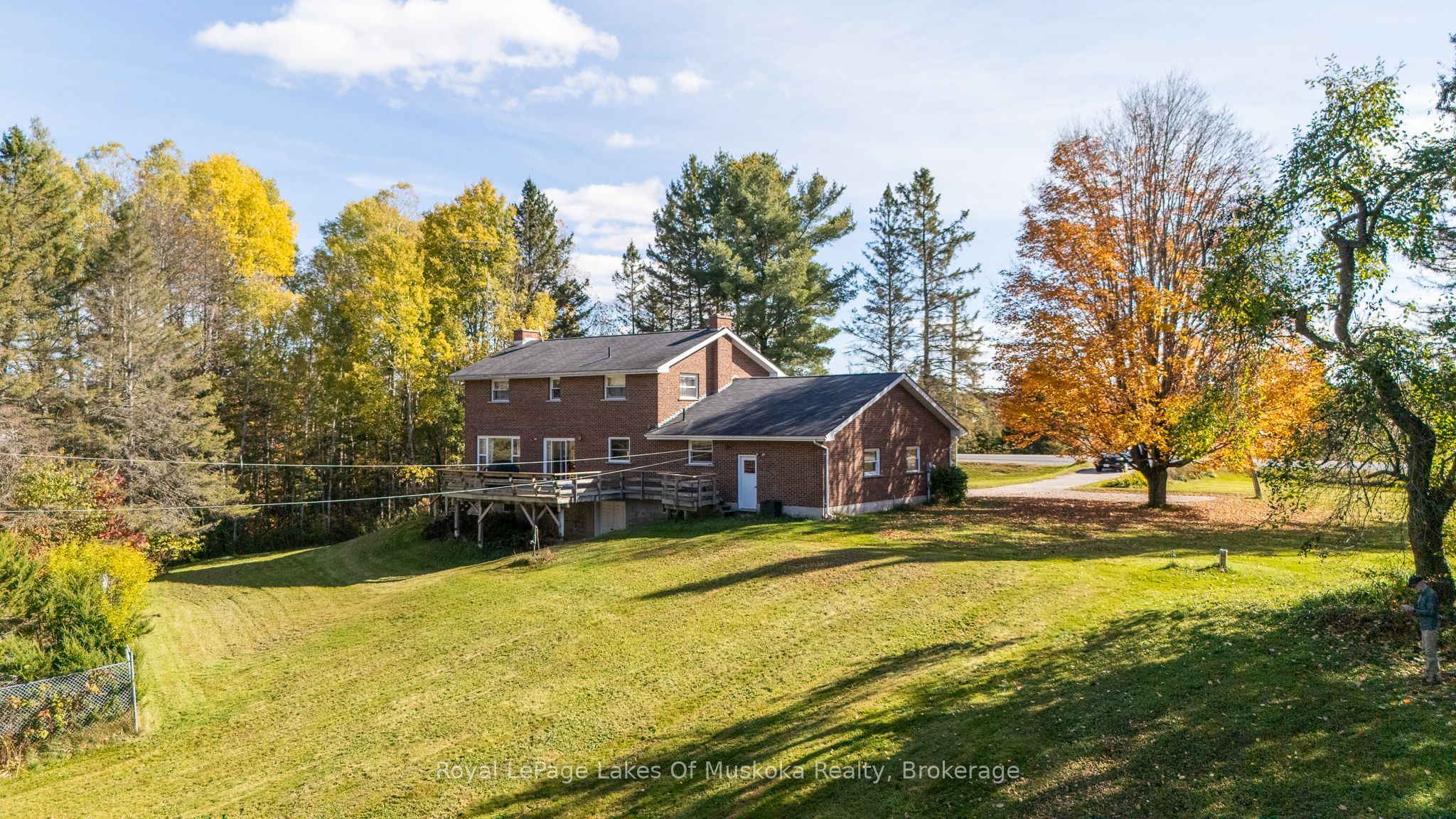 96 520 Highway W, Burk's Falls, ON P0C 1A0 photo 5