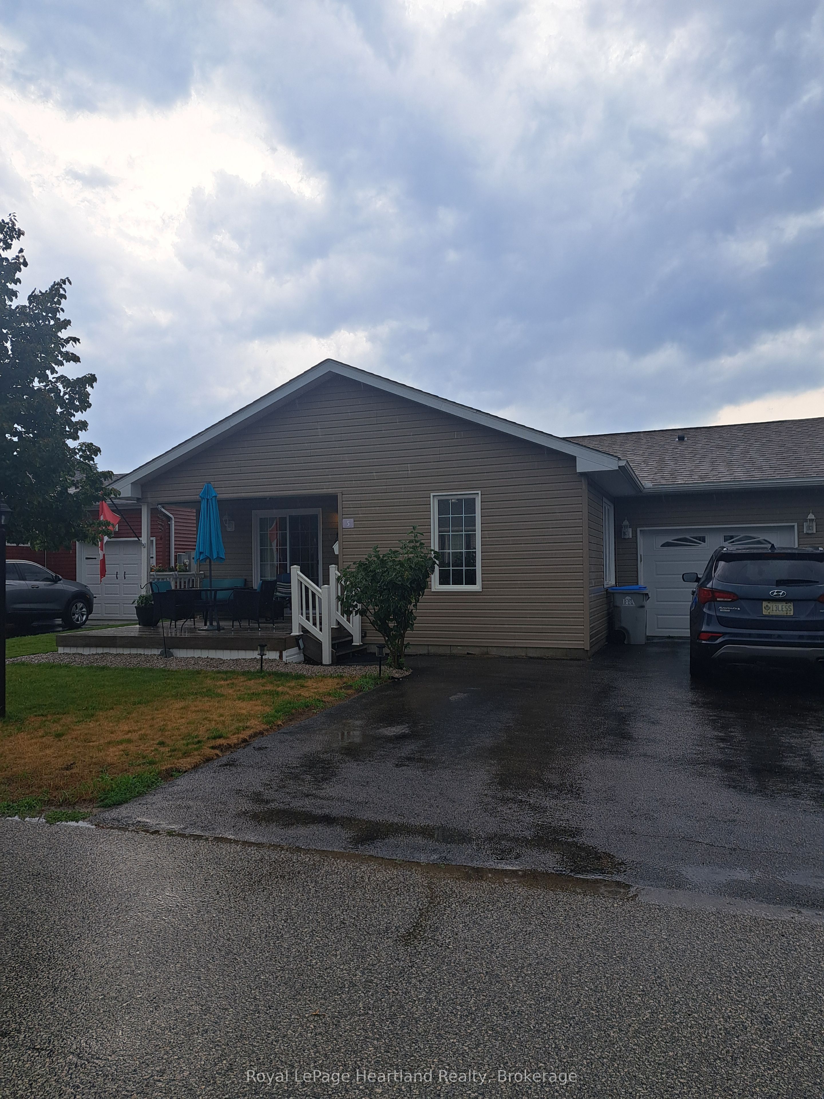 5 Kellestine Drive, Strathroy-Caradoc, ON N6G 0C5 photo 2