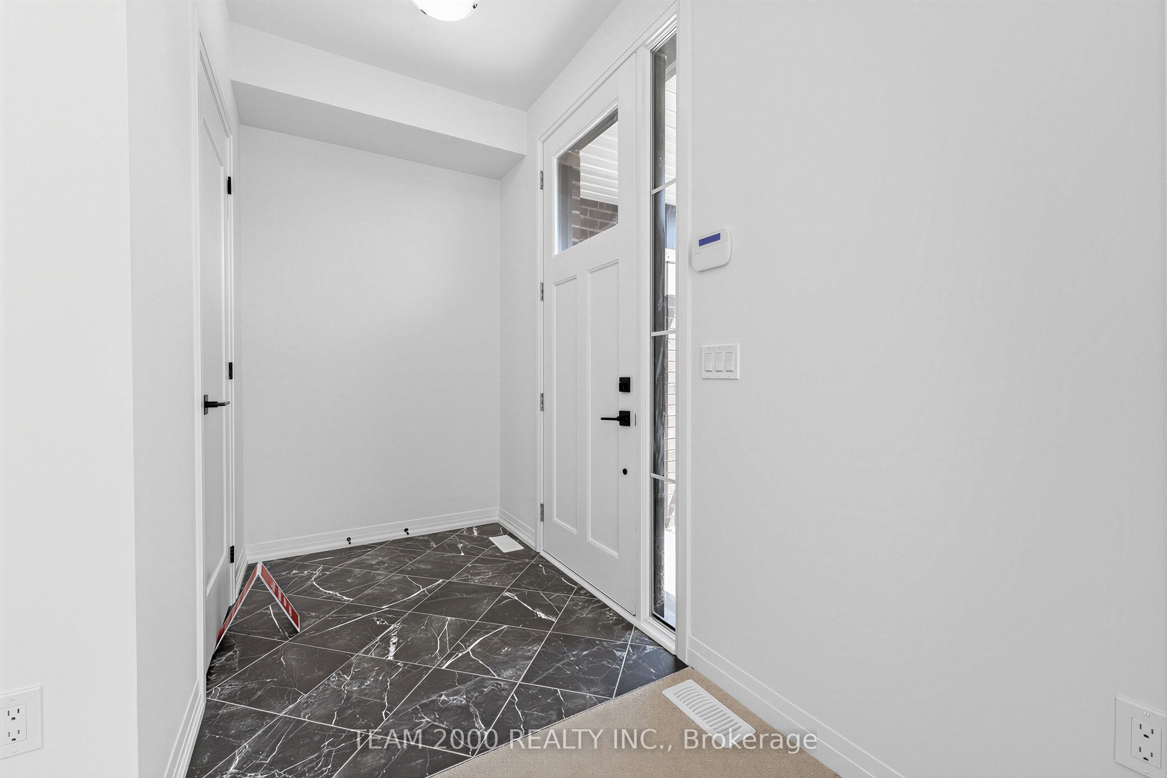 190 Spitfire Drive, Hamilton, ON L0R 1W0 photo 3