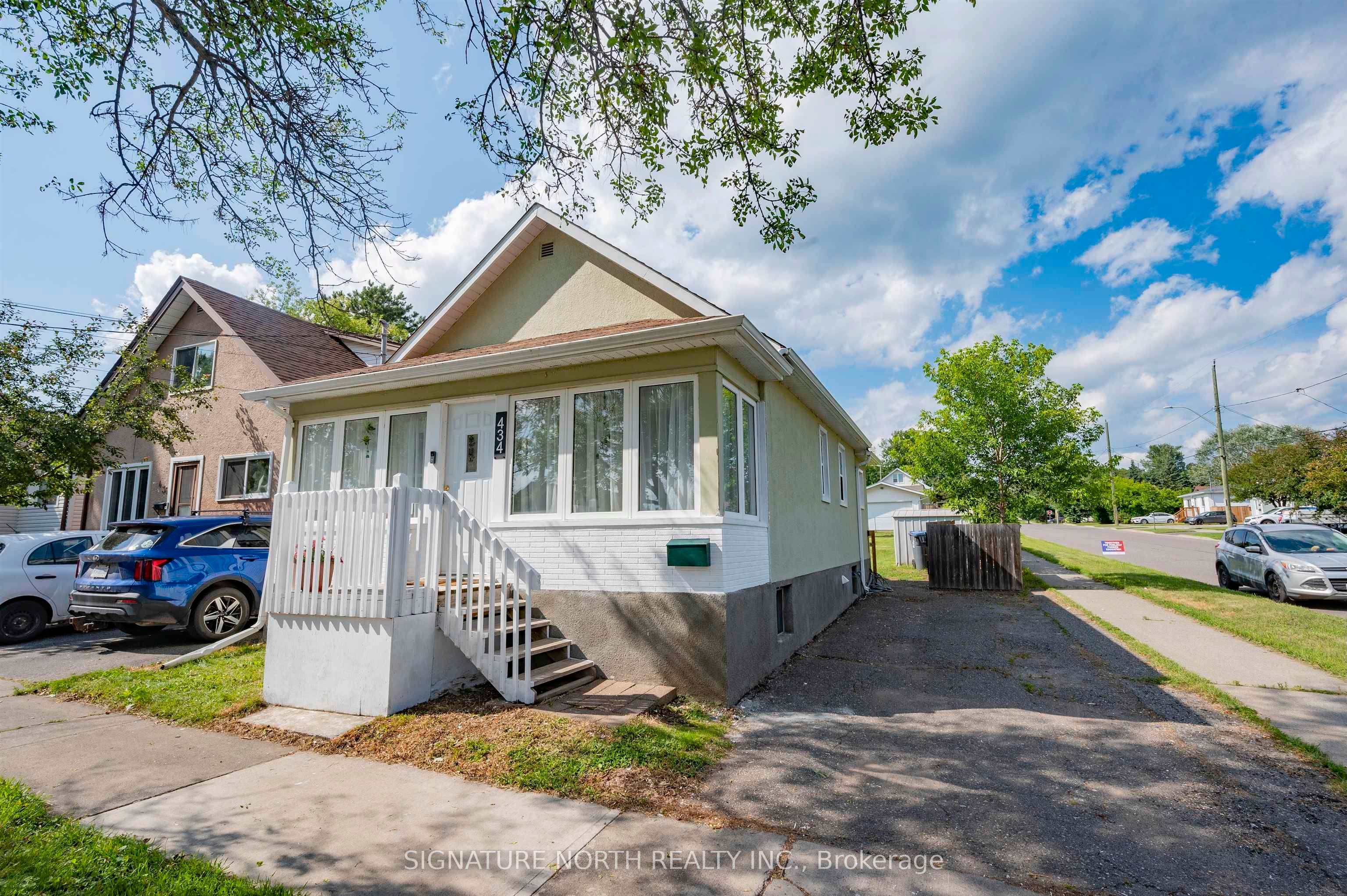 434 Queen Street, Thunder Bay, ON P7B 2K6