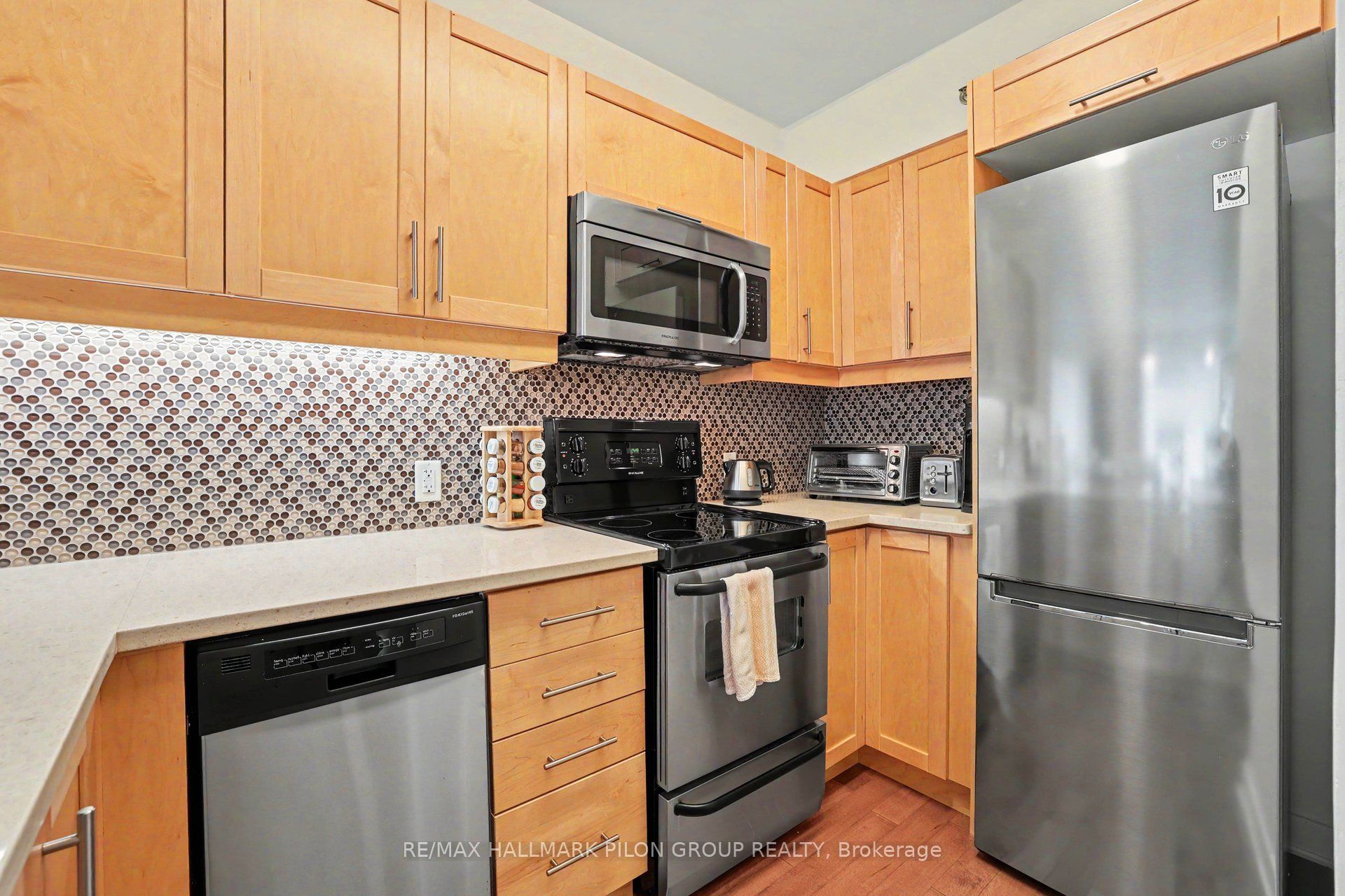 300C Lett Street 619, West Centre Town, ON K1R 0A8 photo 5