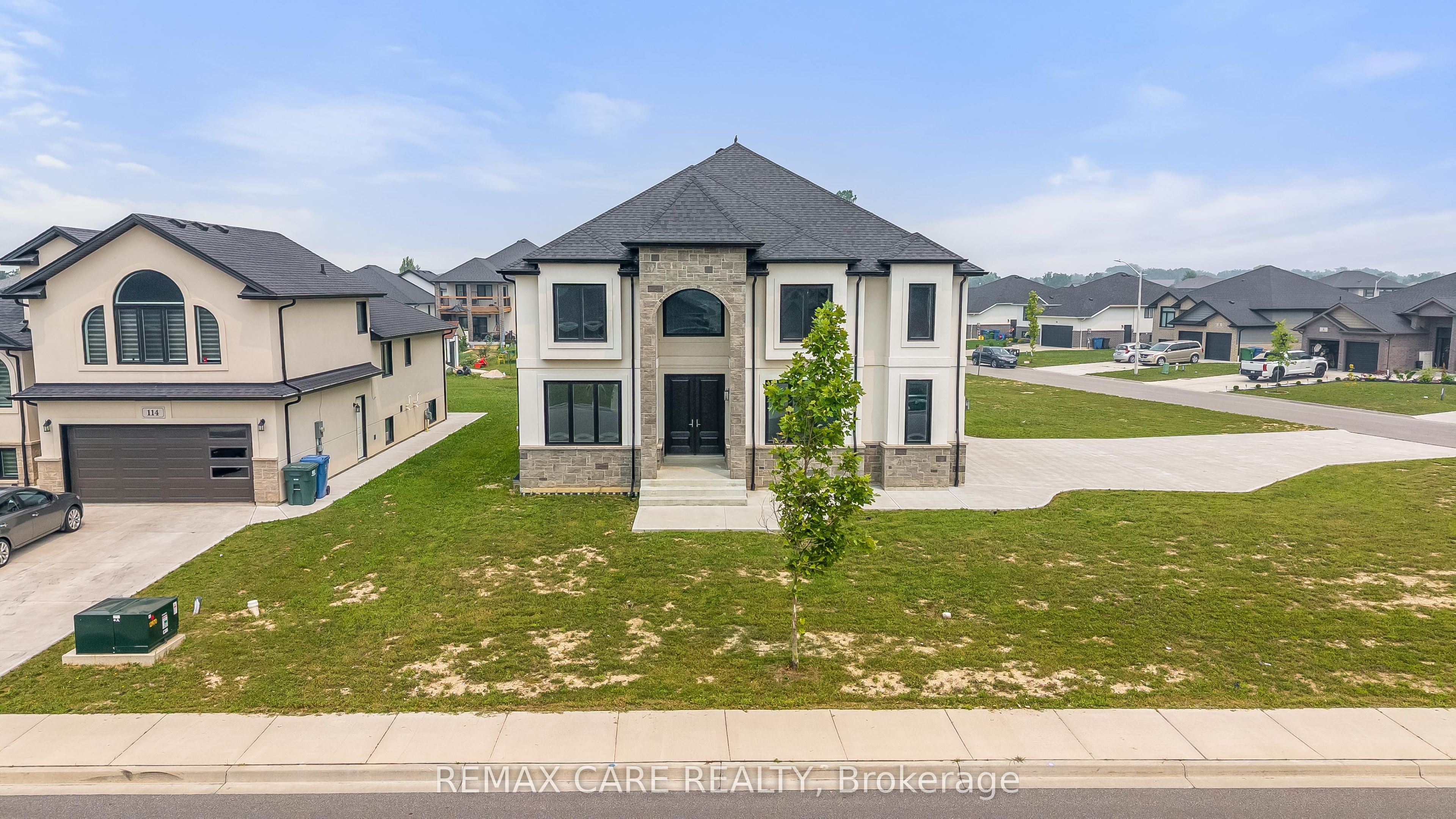 116 Kingsbridge Drive, Amherstburg, ON N9V 0G8 photo 3