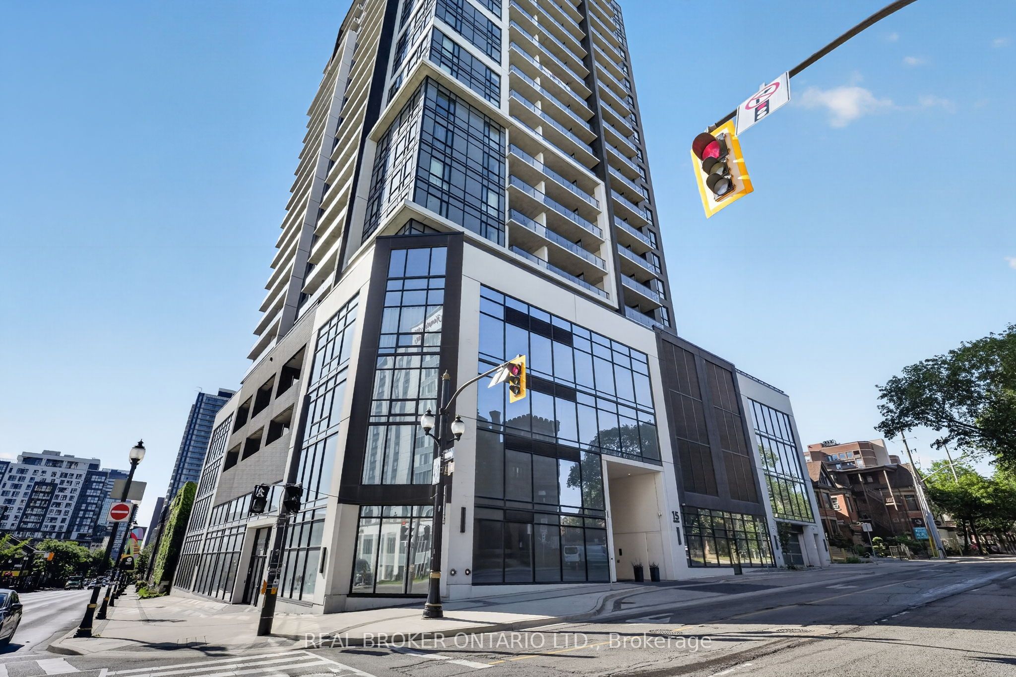 15 Queen Street S 1206, Hamilton, ON L8P 0C6