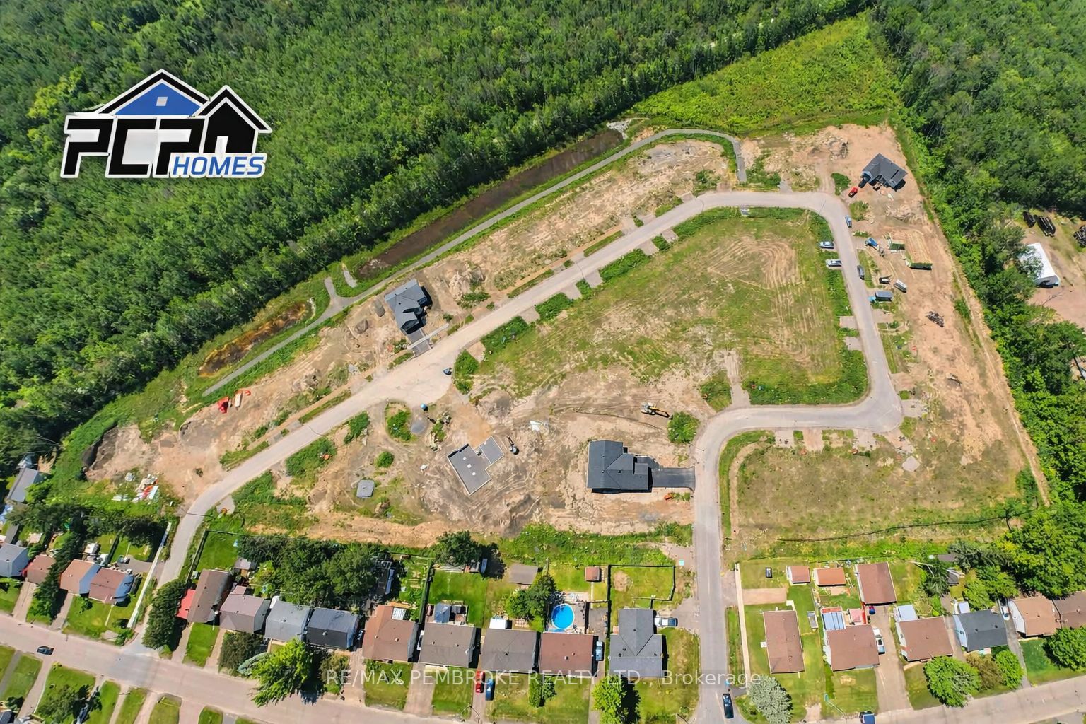 22 Eddy Crescent, Pembroke, ON K8A 0M1 photo 4