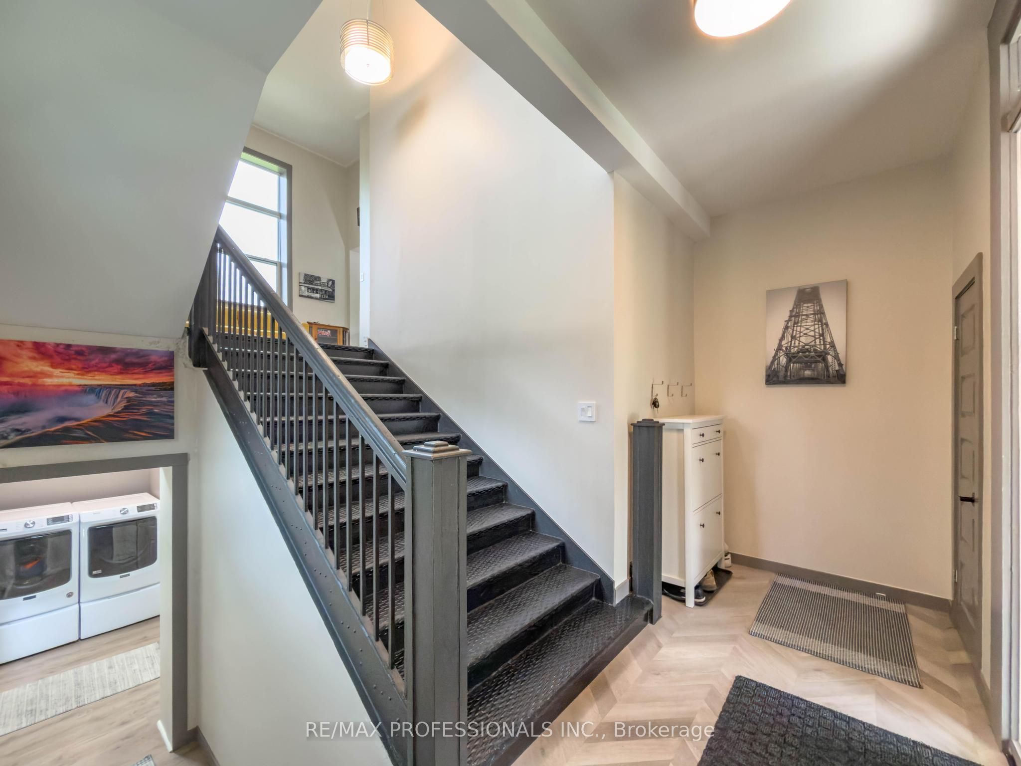 1744 Ridgemount Road, Fort Erie, ON L0S 1N0 photo 4