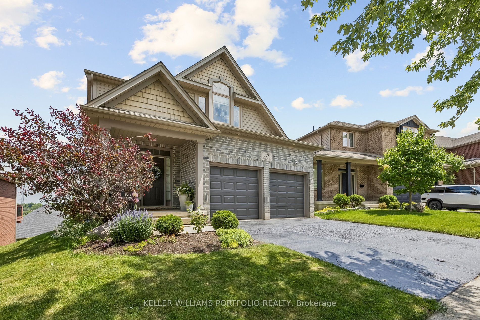 775 Klosters Drive, Waterloo, ON N2V 2V4 photo 3