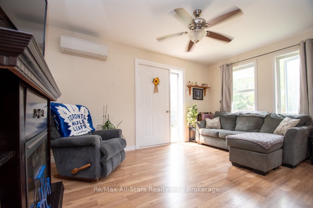 59 George Street W, Kawartha Lakes, ON K9V 2P2 photo 5