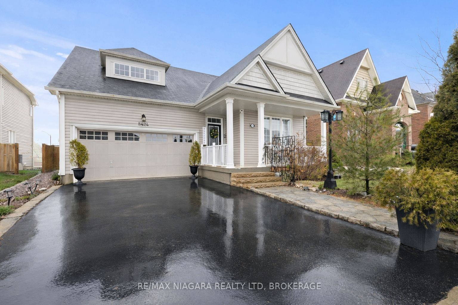 8424 Mulberry Drive, Niagara Falls, ON L2H 0K4