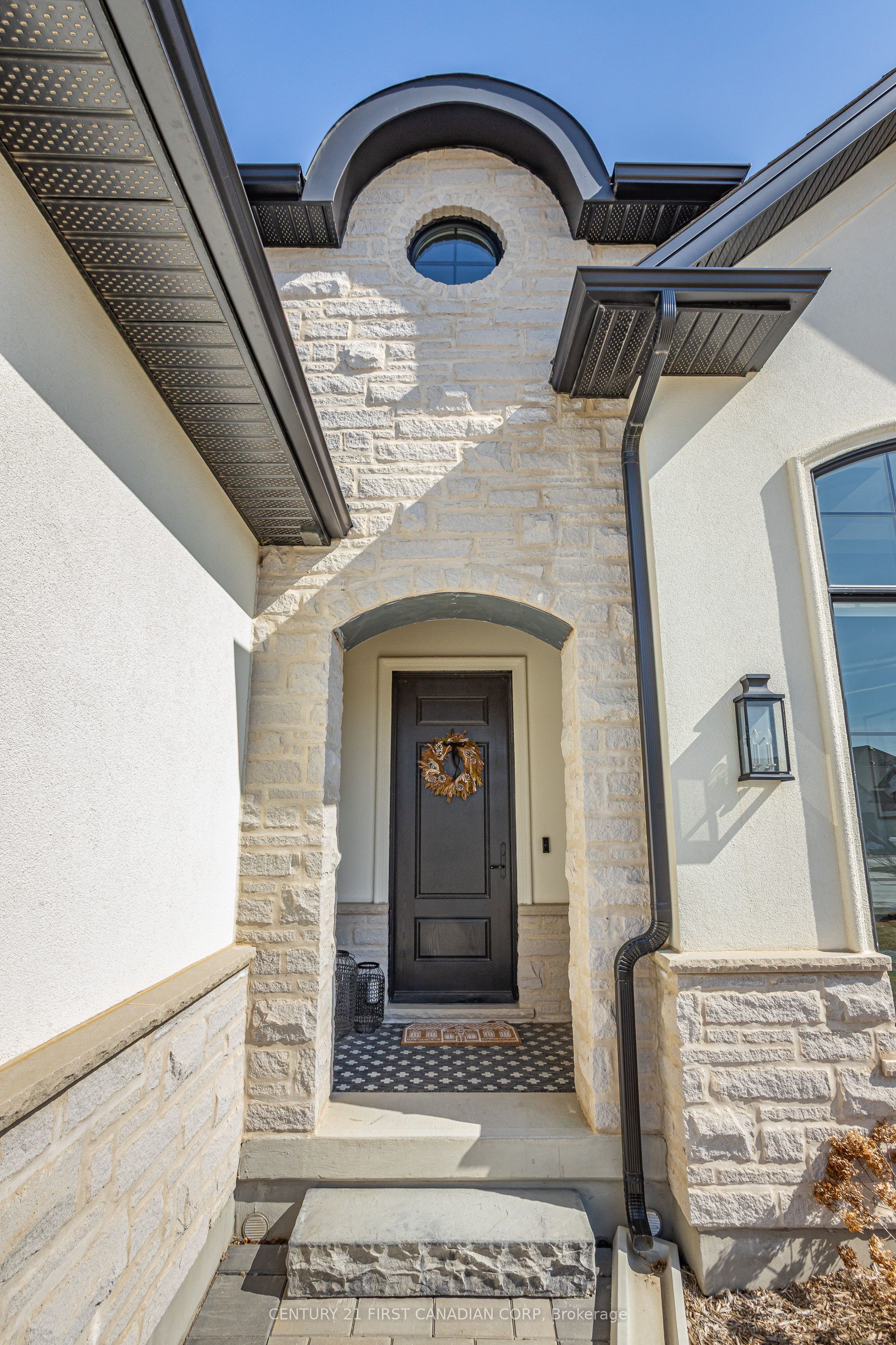 956 TRAILSWAY Avenue, London South, ON N6K 0K7 photo 4