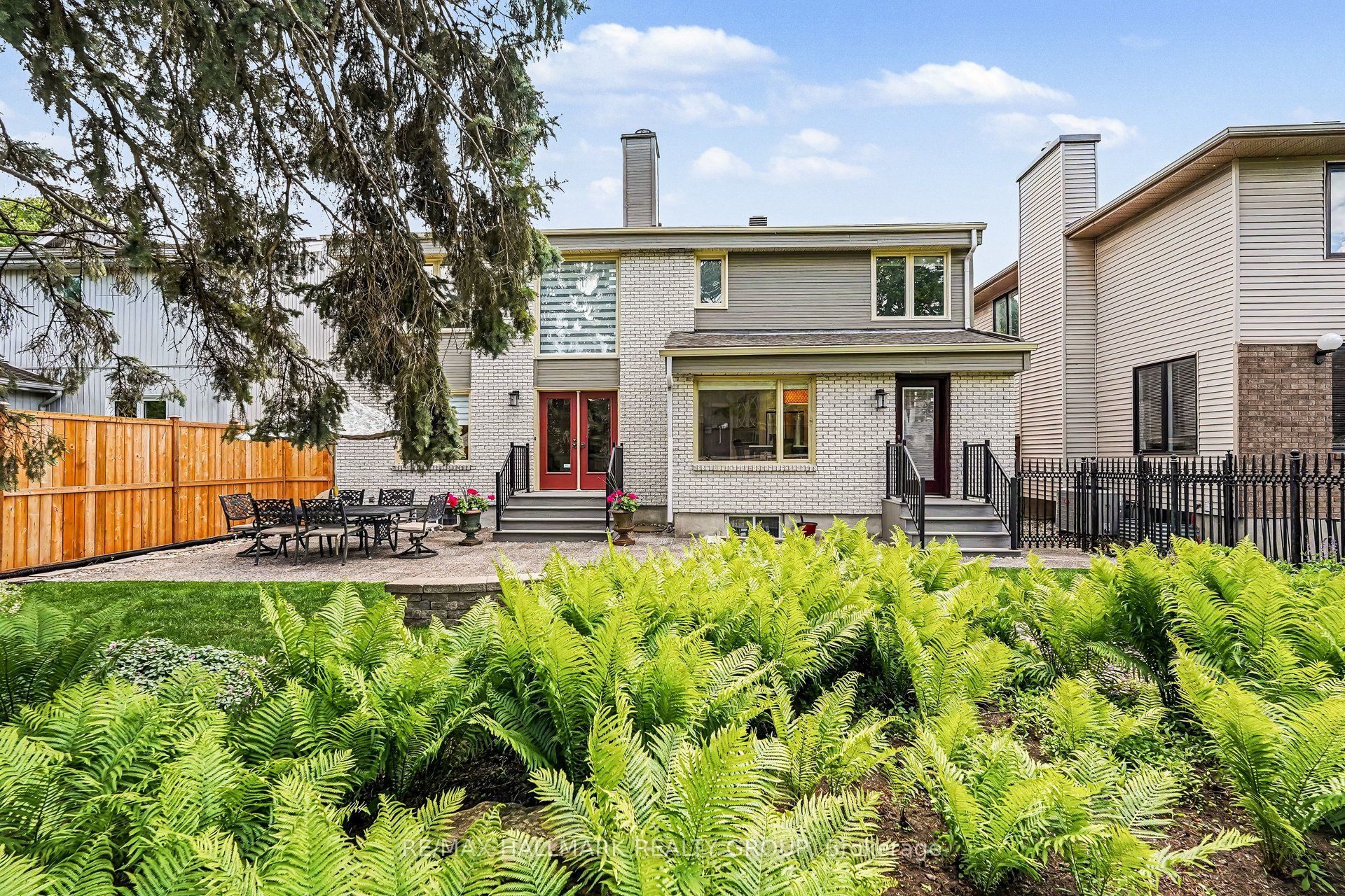 789 Mooneys Bay Place, Billings Bridge - Riverside Park and Area, ON K1V 9X1 photo 4