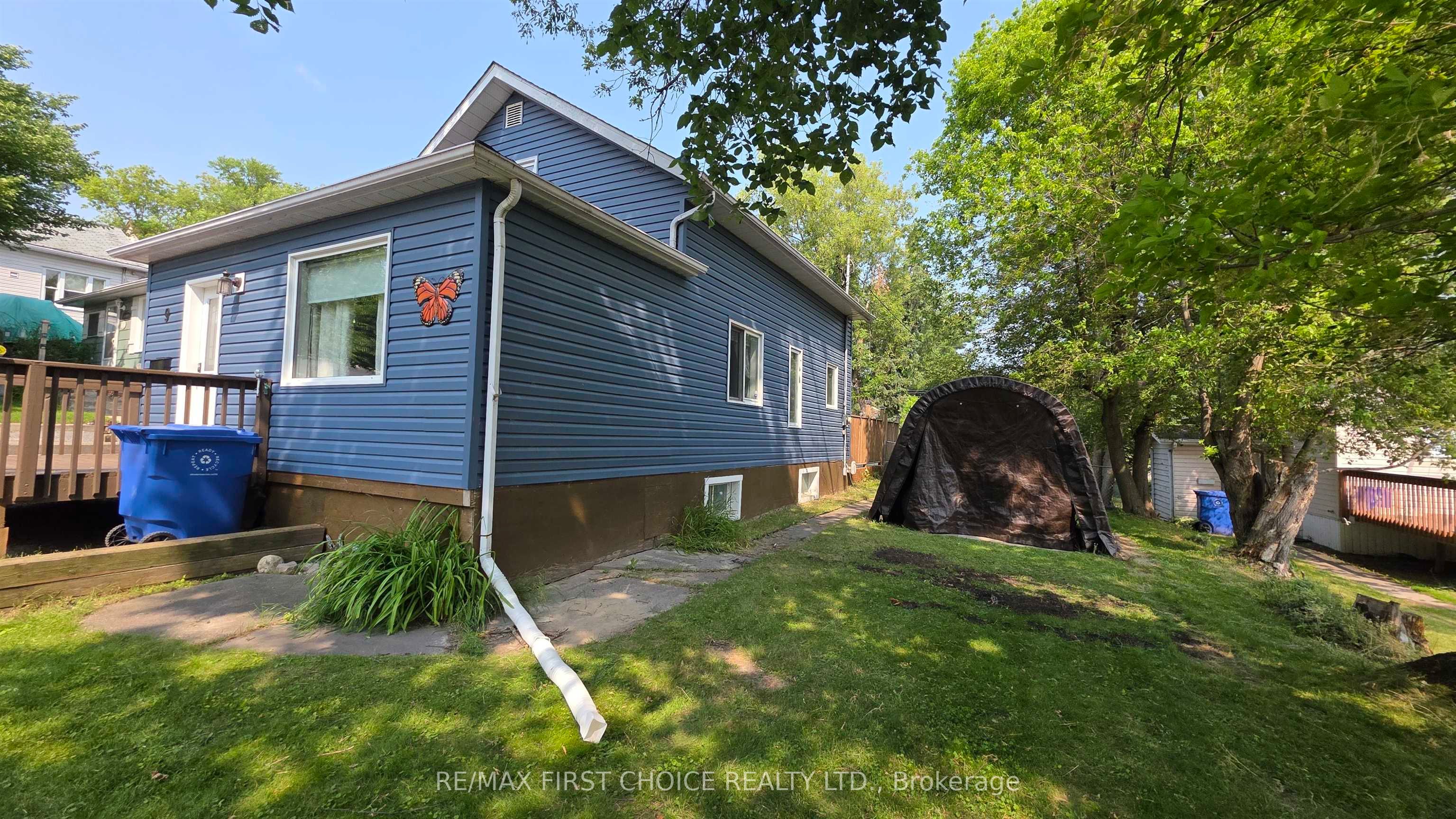 9 MASCOTT Avenue, Kenora, ON P9N 3A1 photo 2
