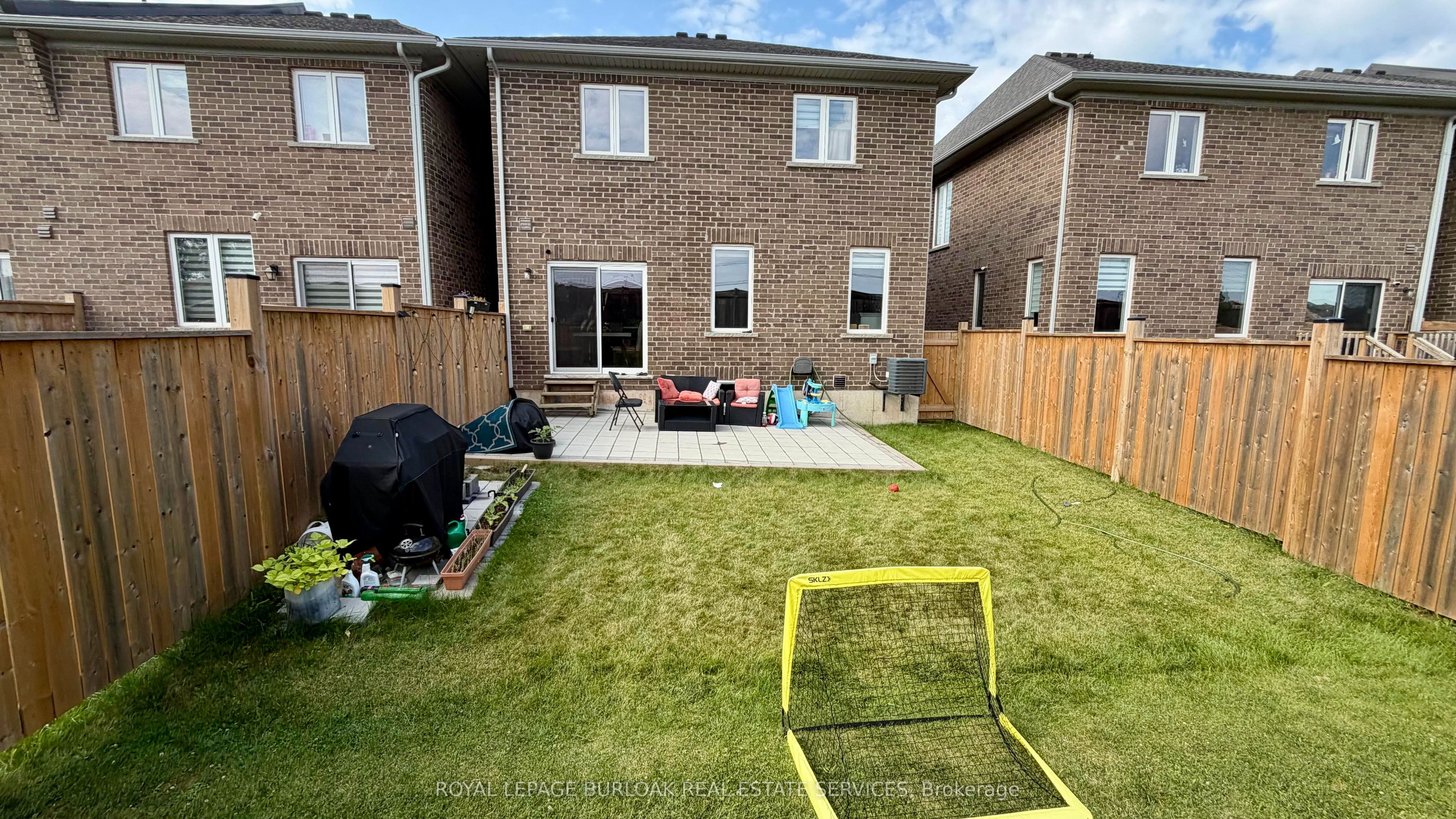 35 Pinot Crescent, Hamilton, ON L8E 0J8 photo 4