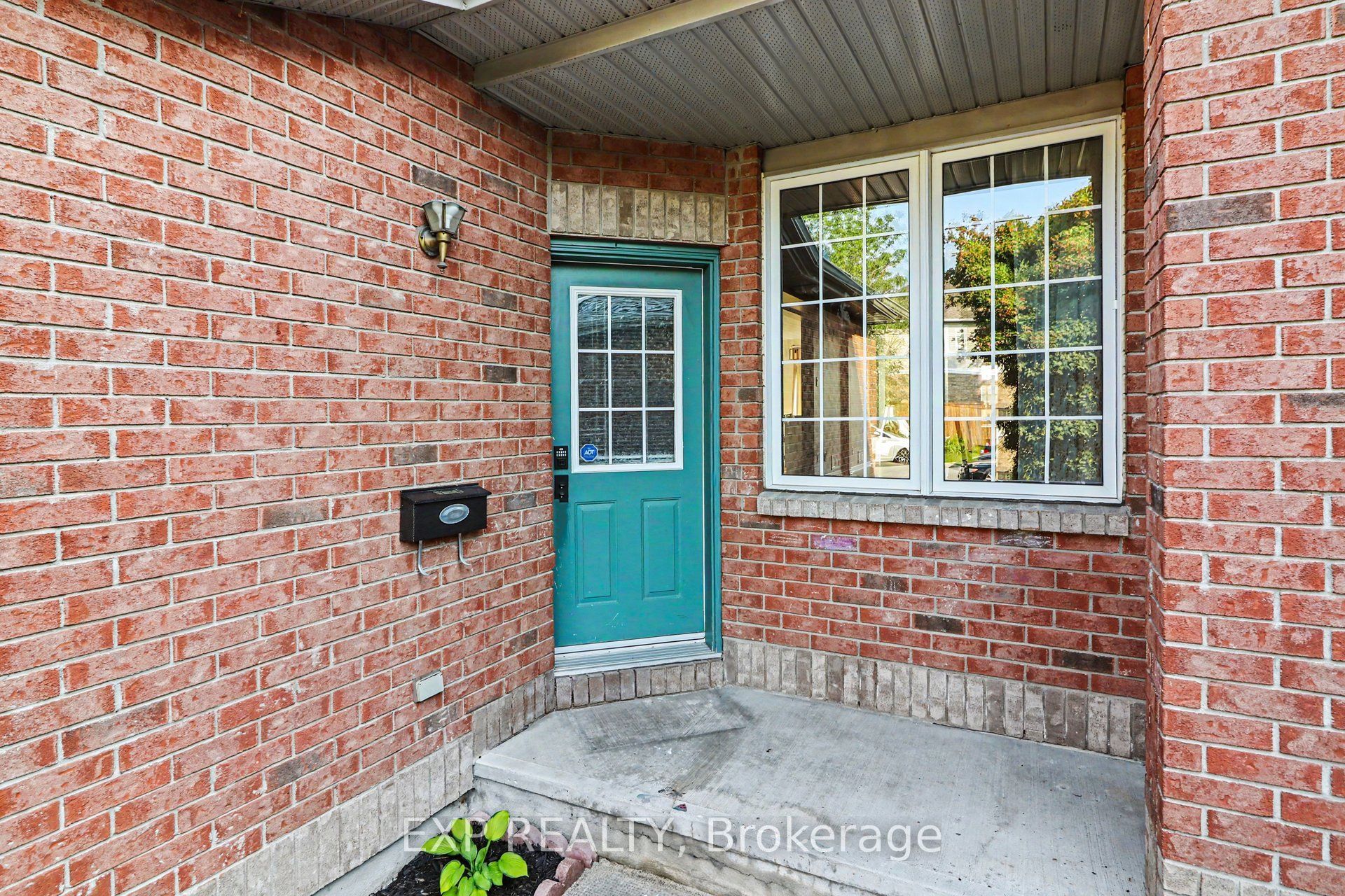 203 Duntroon Circle, Hunt Club - South Keys and Area, ON K1T 4C9 photo 4