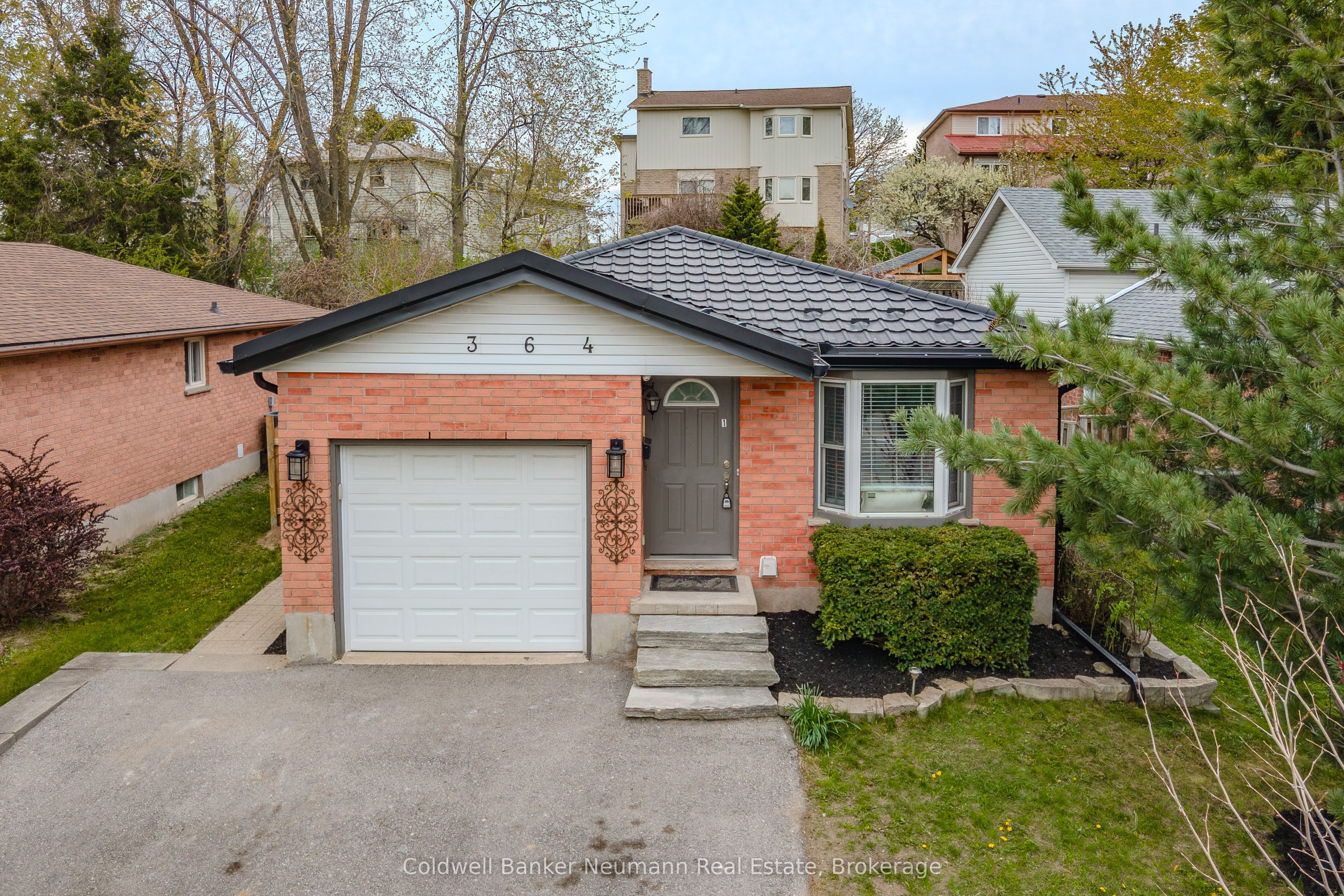 364 Imperial Road S, Guelph, ON N1K 1L4