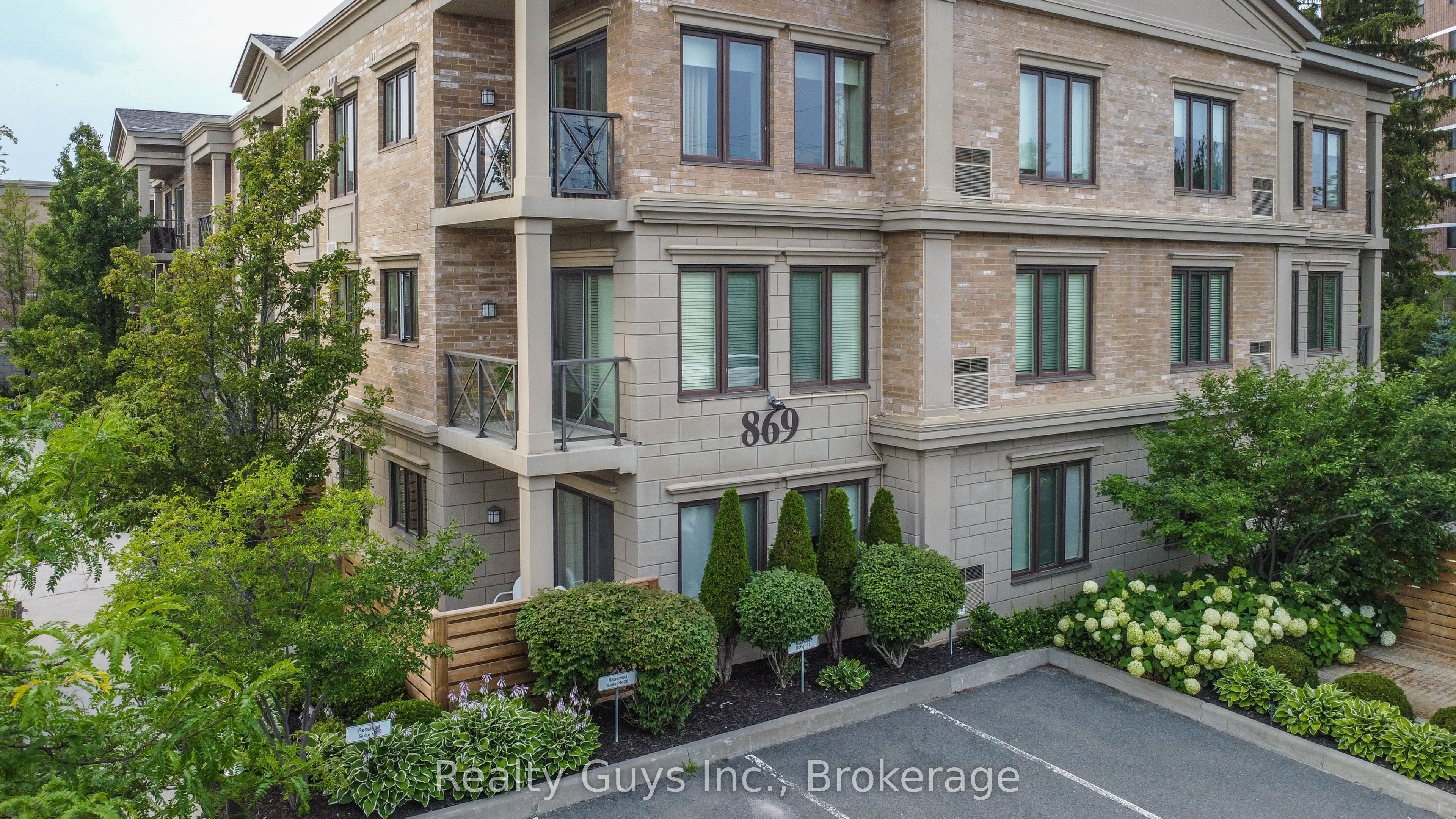 869 Clonsilla Avenue 116, Peterborough, ON K9J 0B7