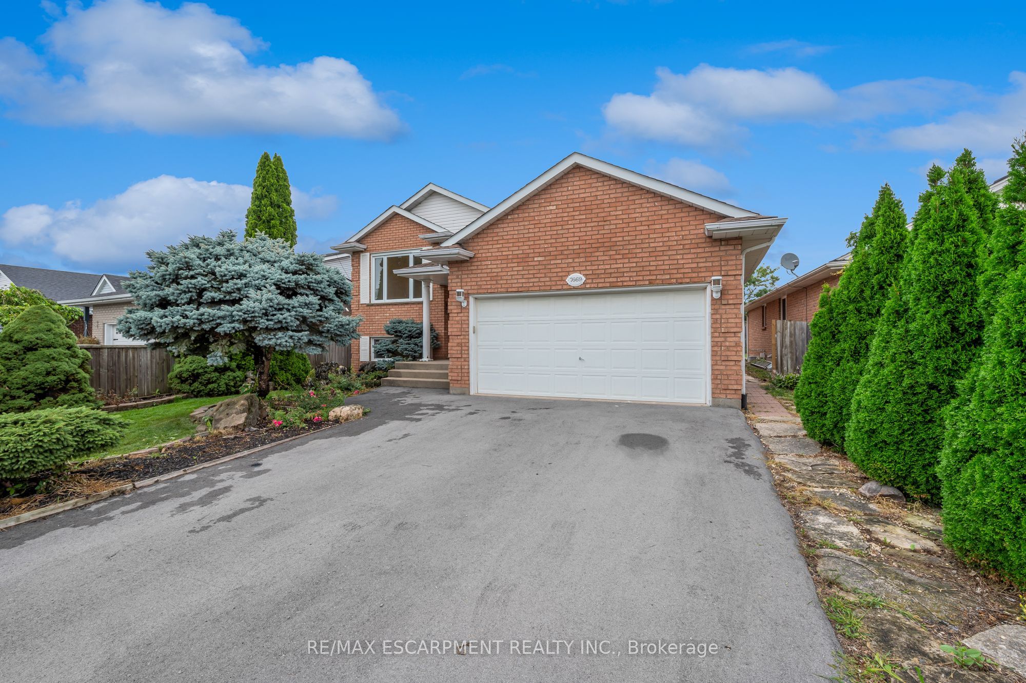 7669 Alpine Drive #Lower, Niagara Falls, ON L2H 3B7
