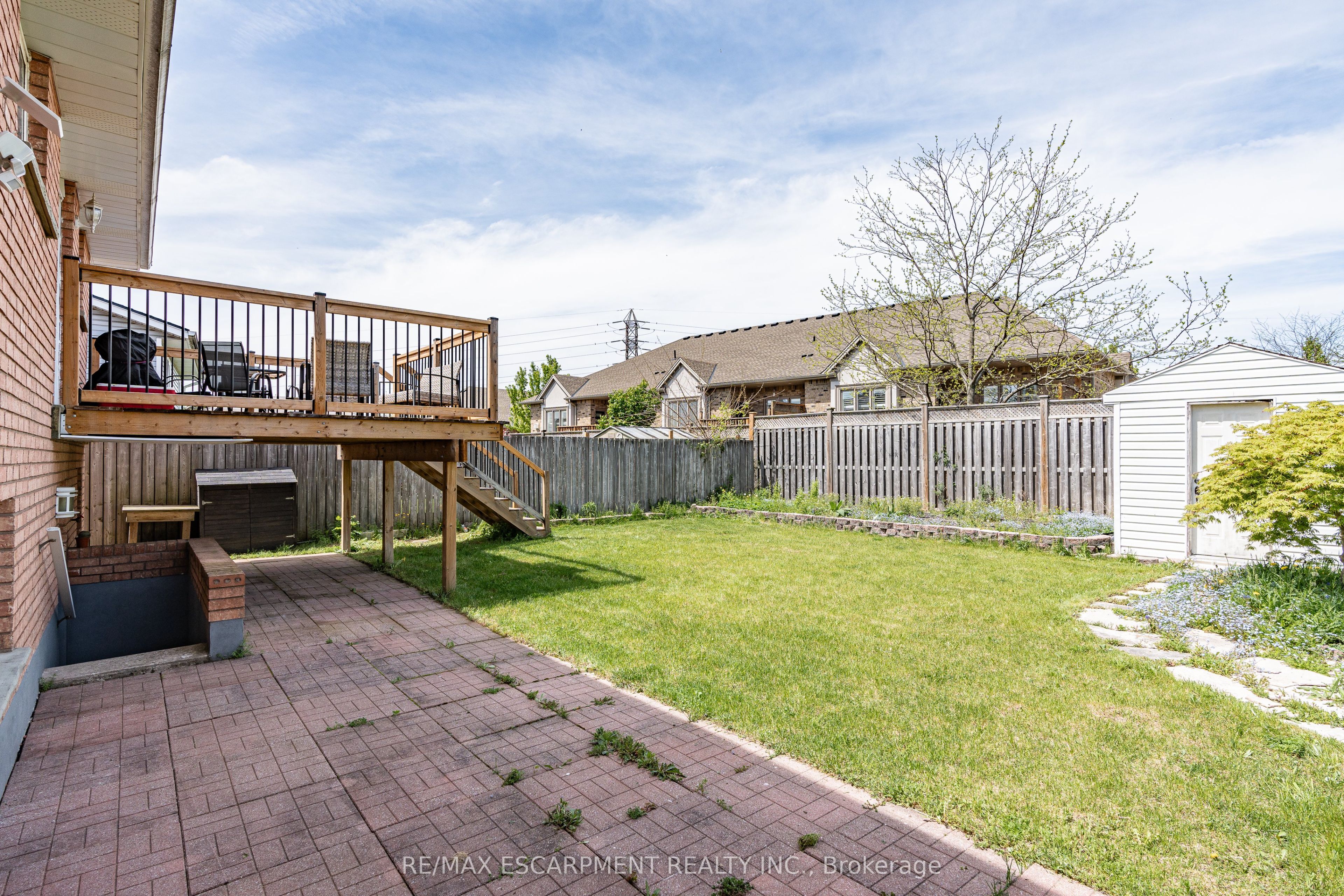 7669 Alpine Drive #Lower, Niagara Falls, ON L2H 3B7 photo 2