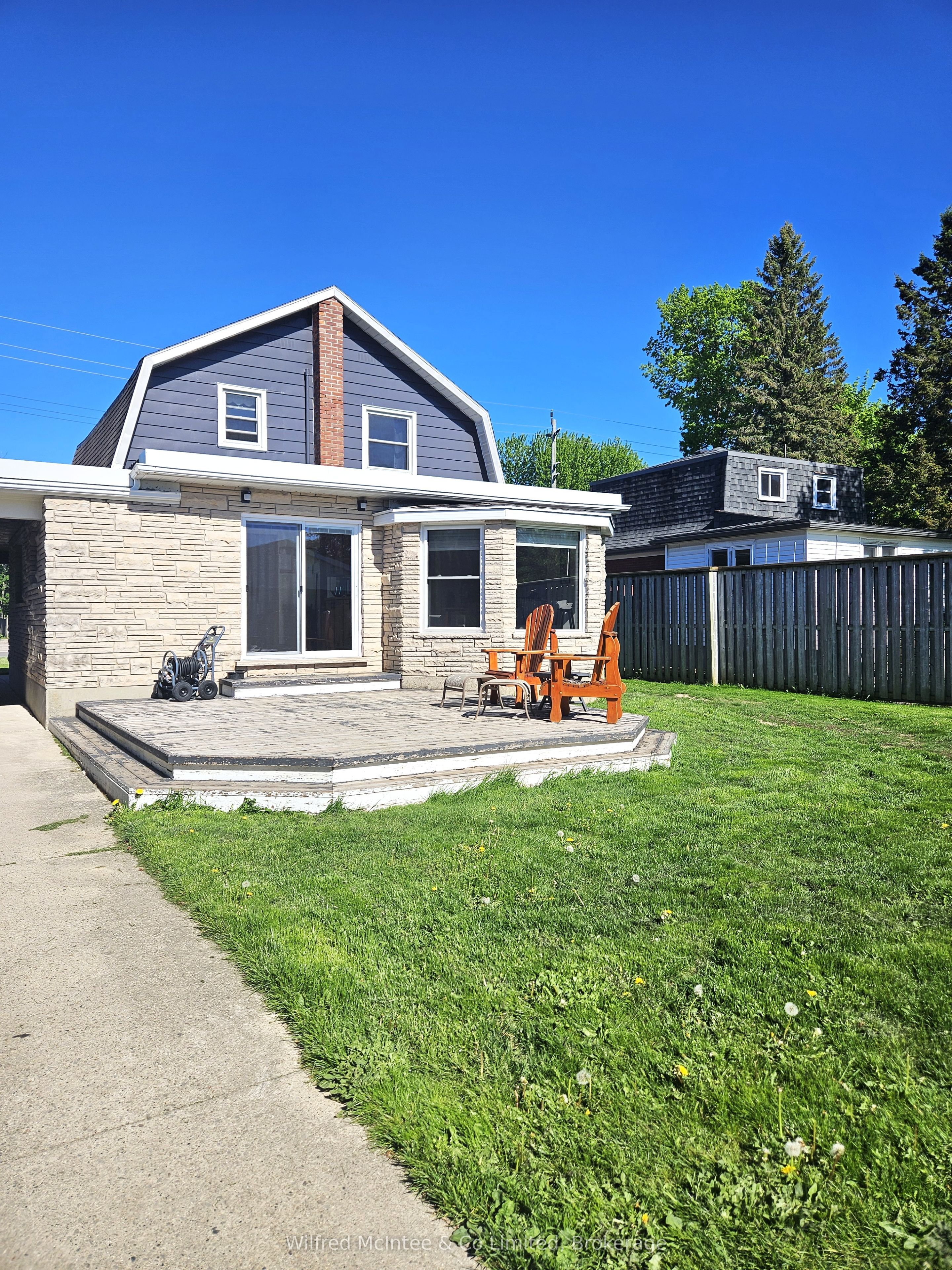 958 6TH Avenue W, Owen Sound, ON N5K 5G4 photo 2