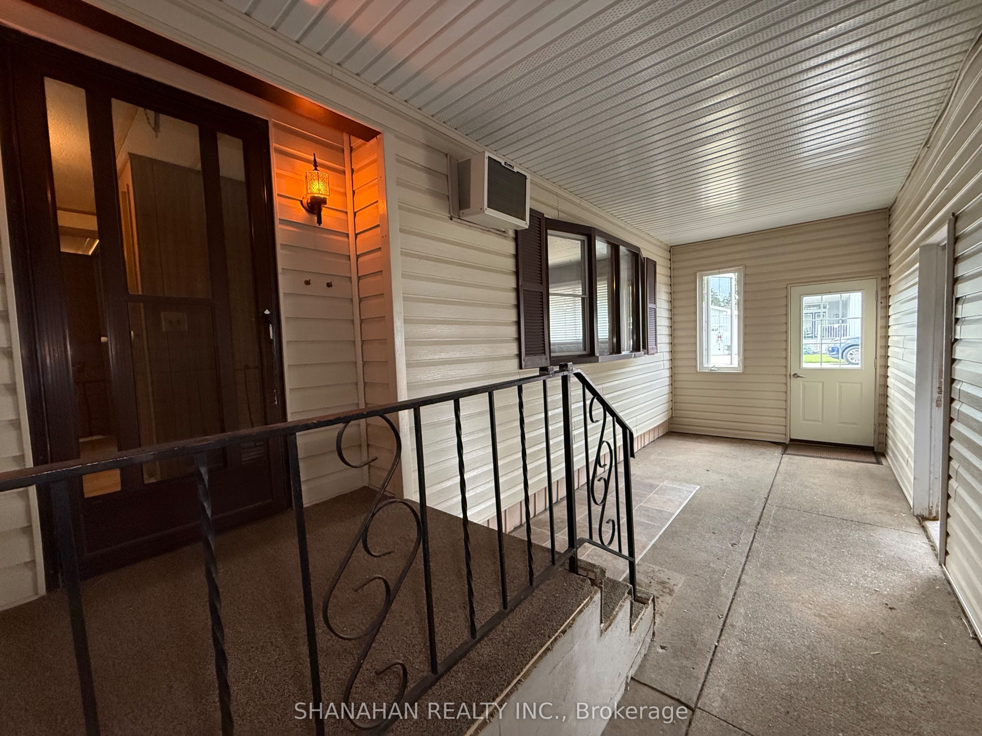 10 Velma Street, Strathroy-Caradoc, ON N7G 3L3 photo 5