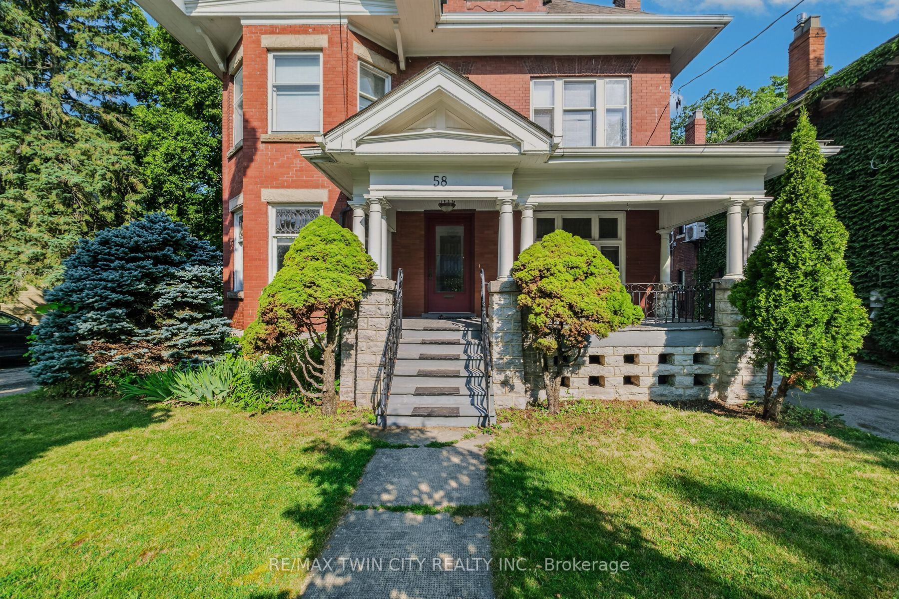 58 Lorne Crescent, Brantford, ON N3T 4L7 photo 3
