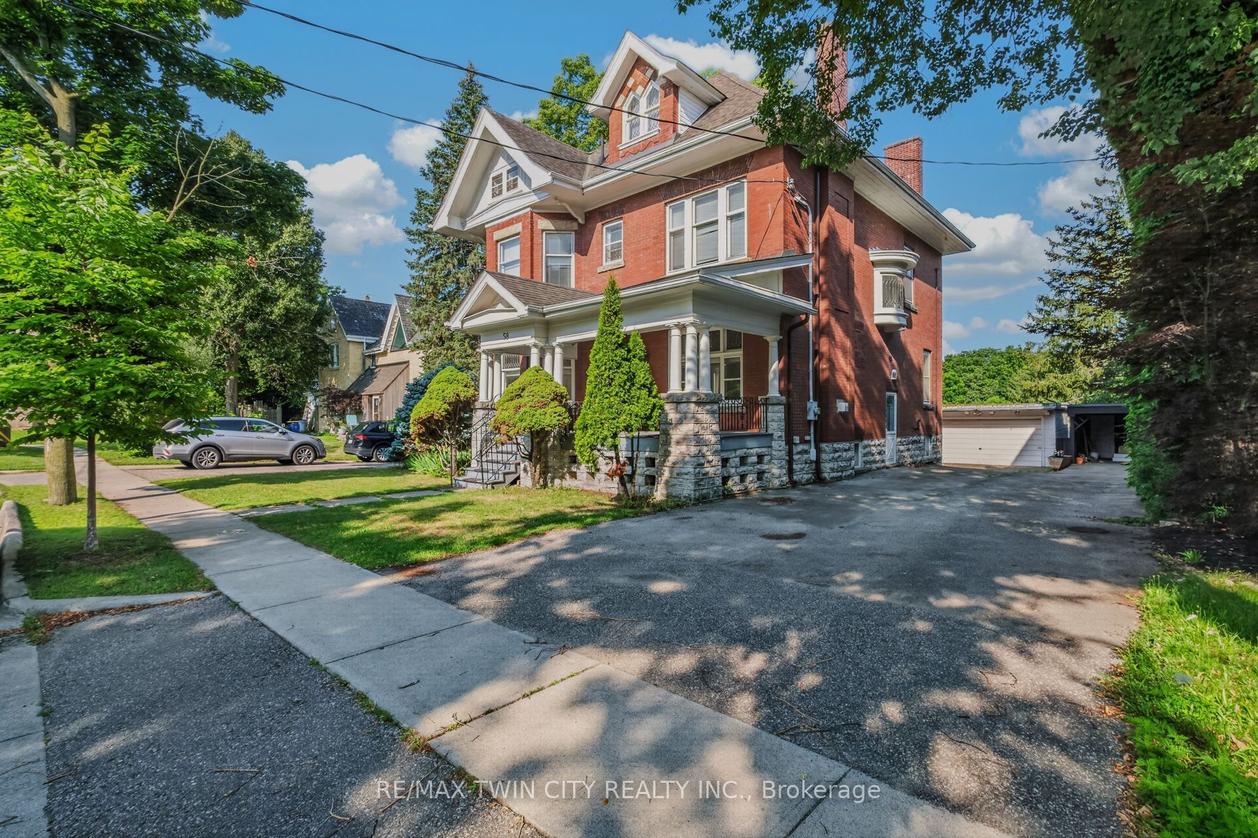 58 Lorne Crescent, Brantford, ON N3T 4L7 photo 4