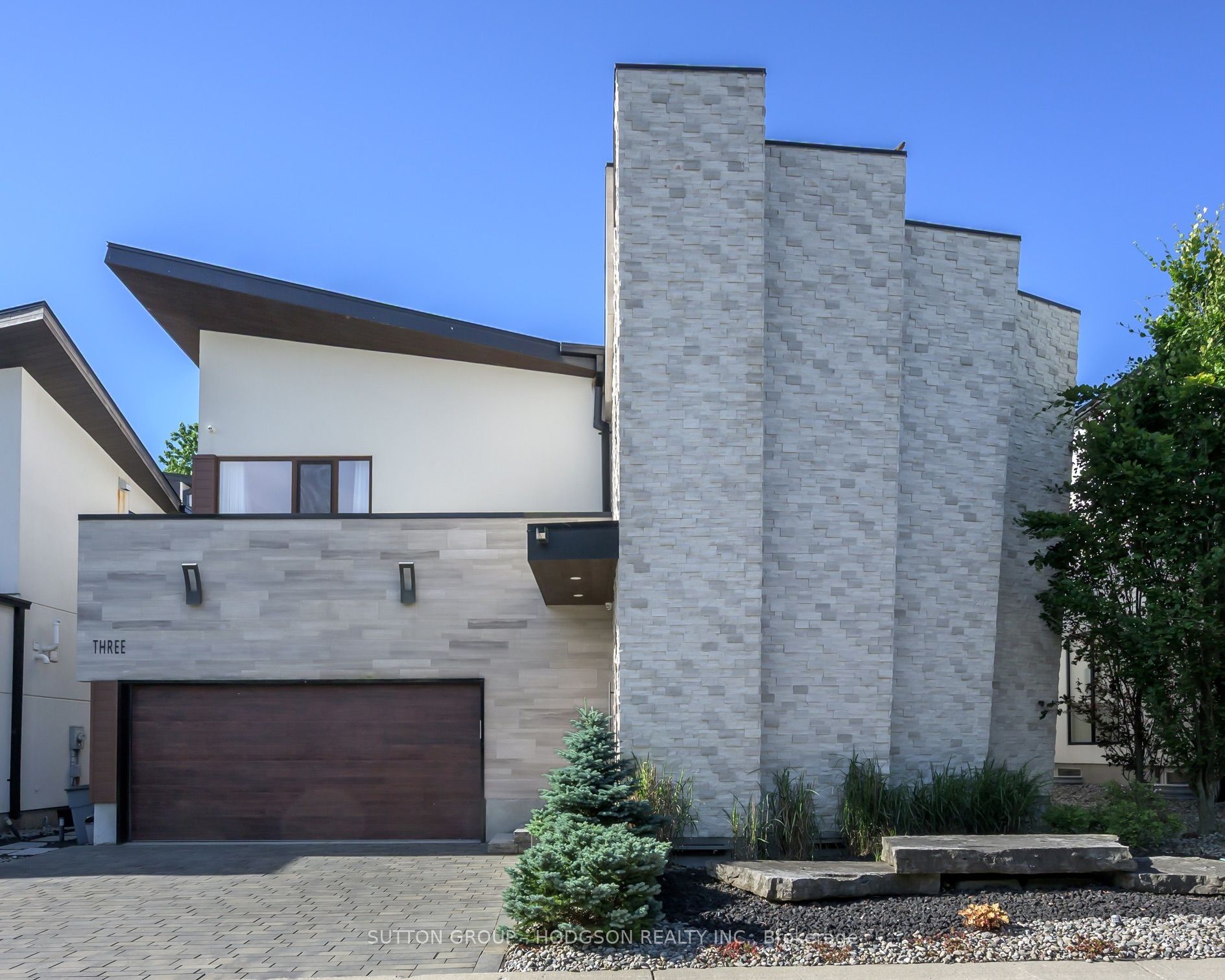 1452 Byron Baseline Road 3, London South, ON N6K 2V6