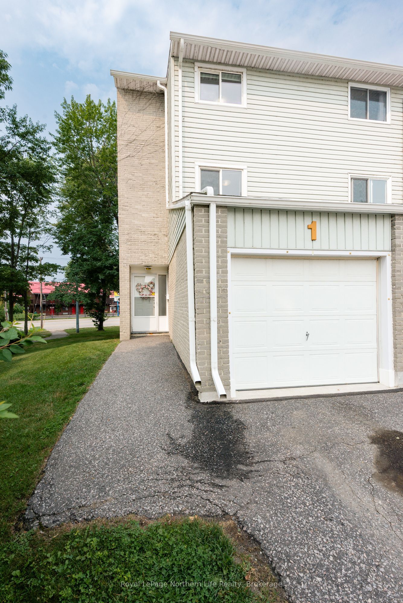 644 Lakeshore Drive 1, North Bay, ON P1A 3N6