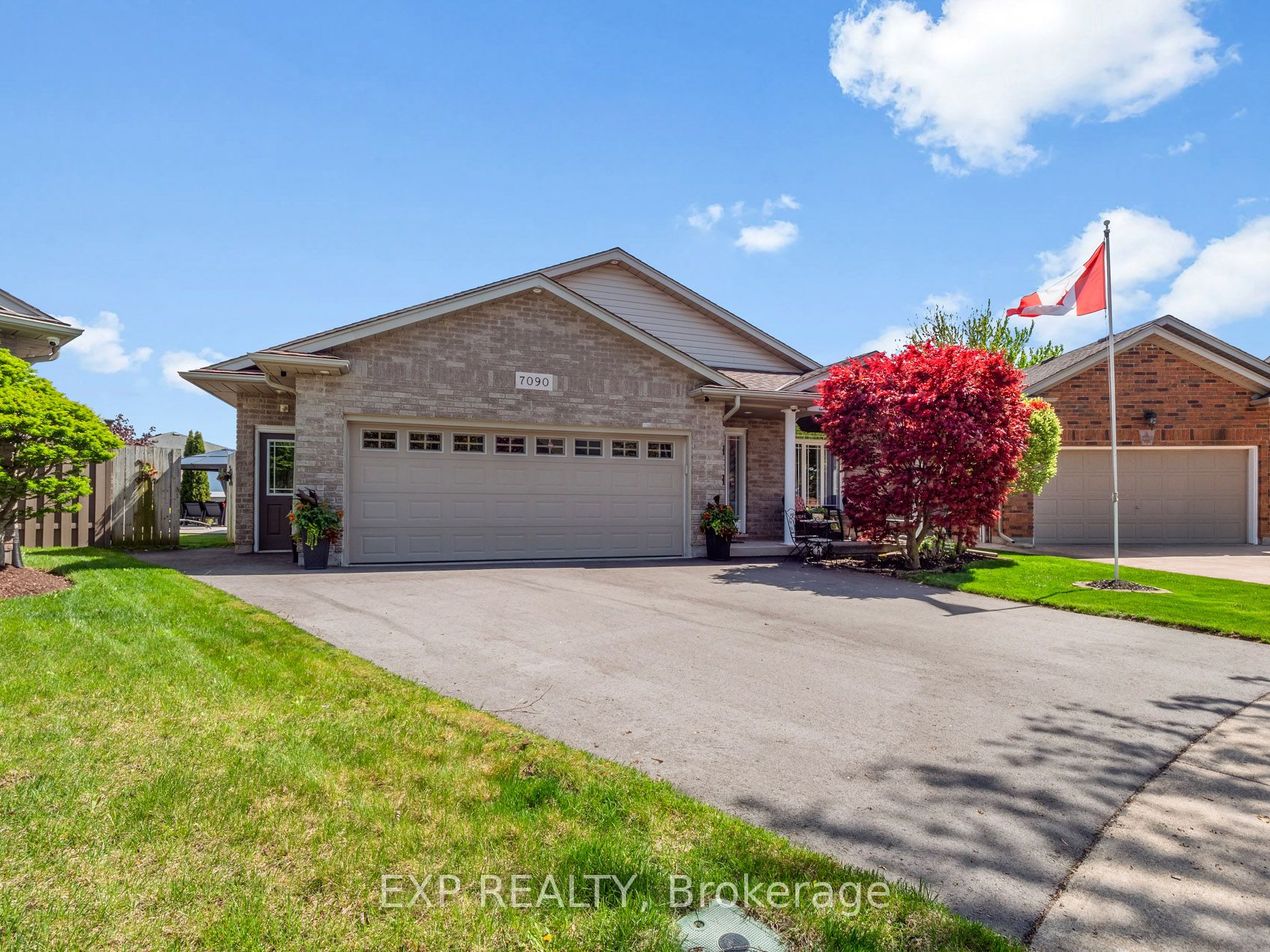 7090 Julie Drive, Niagara Falls, ON L2H 3L4 photo 2