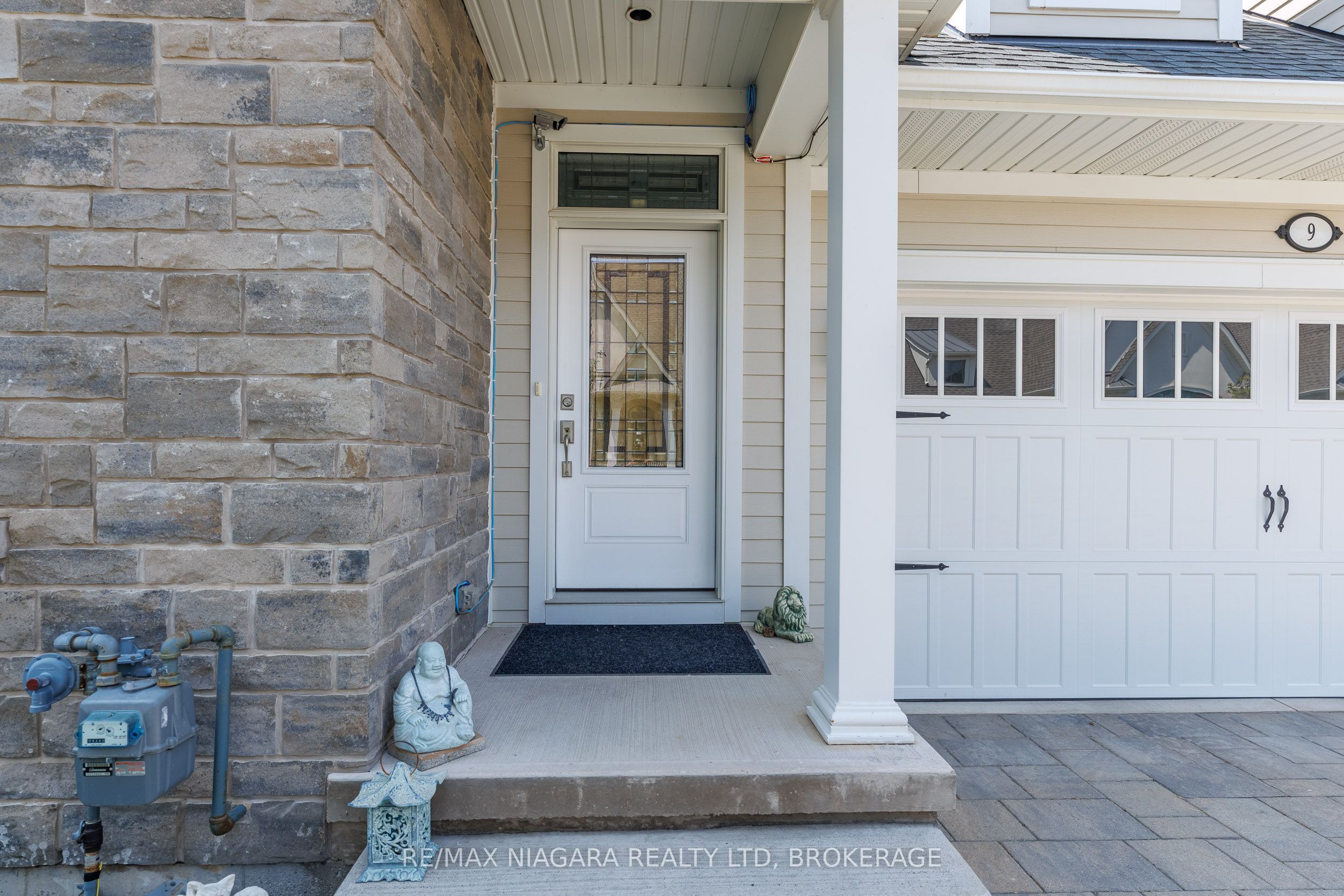 9 Sassafras Row 5, Fort Erie, ON L0S 1N0 photo 4