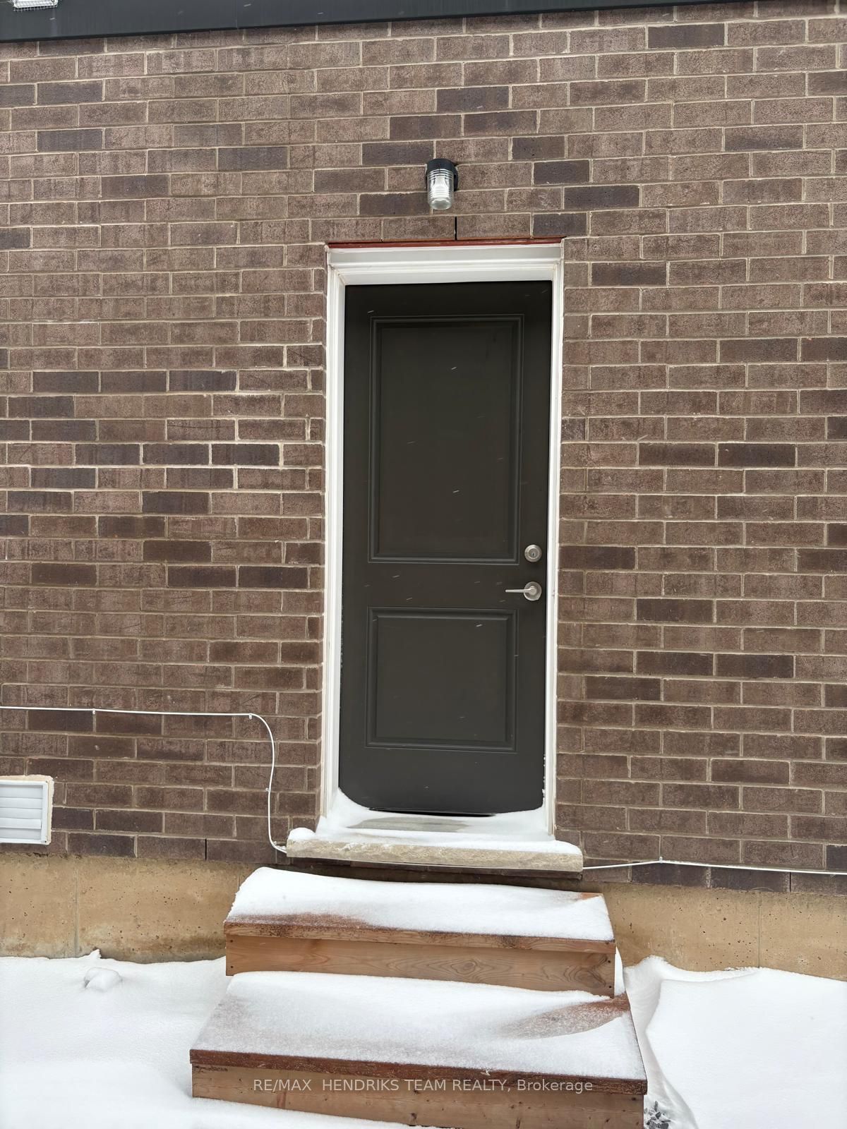 146 Bur Oak Drive Basement Unit Only, Thorold, ON L2V 0L7 photo 2
