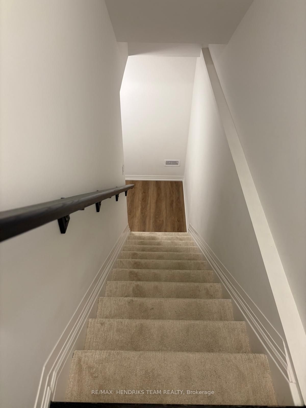 146 Bur Oak Drive Basement Unit Only, Thorold, ON L2V 0L7 photo 3