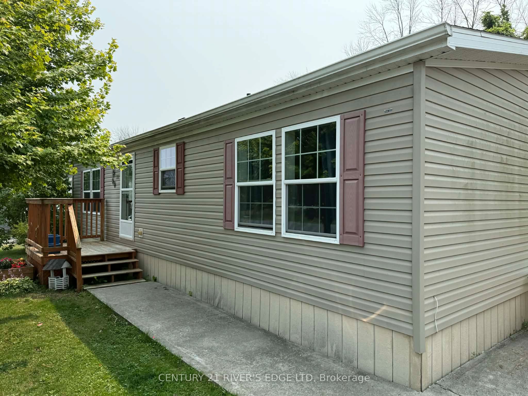 63 Whites Road, Quinte West, ON K8V 5P5