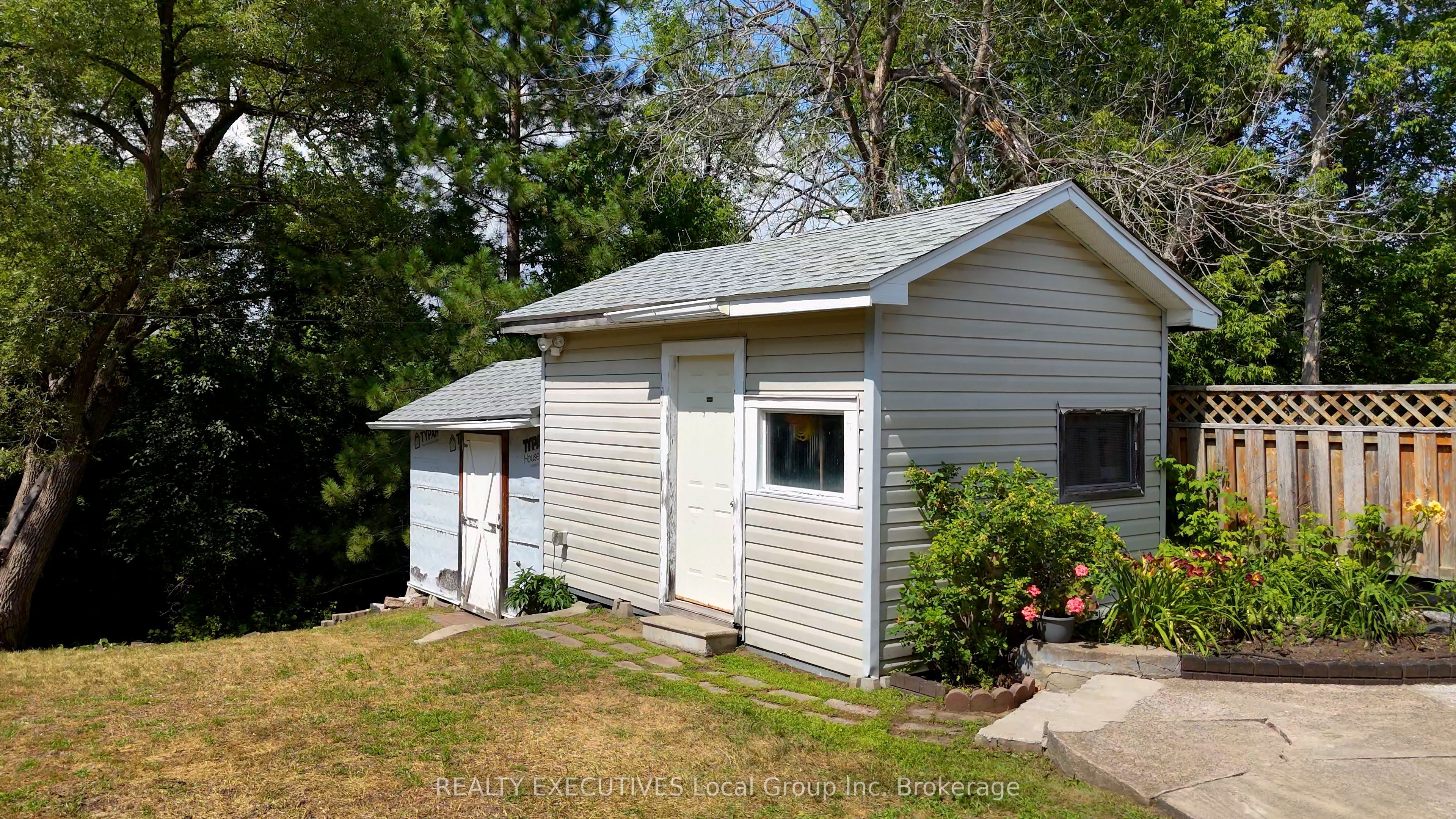 572 METCALFE Street, North Bay, ON P1B 2P8 photo 2